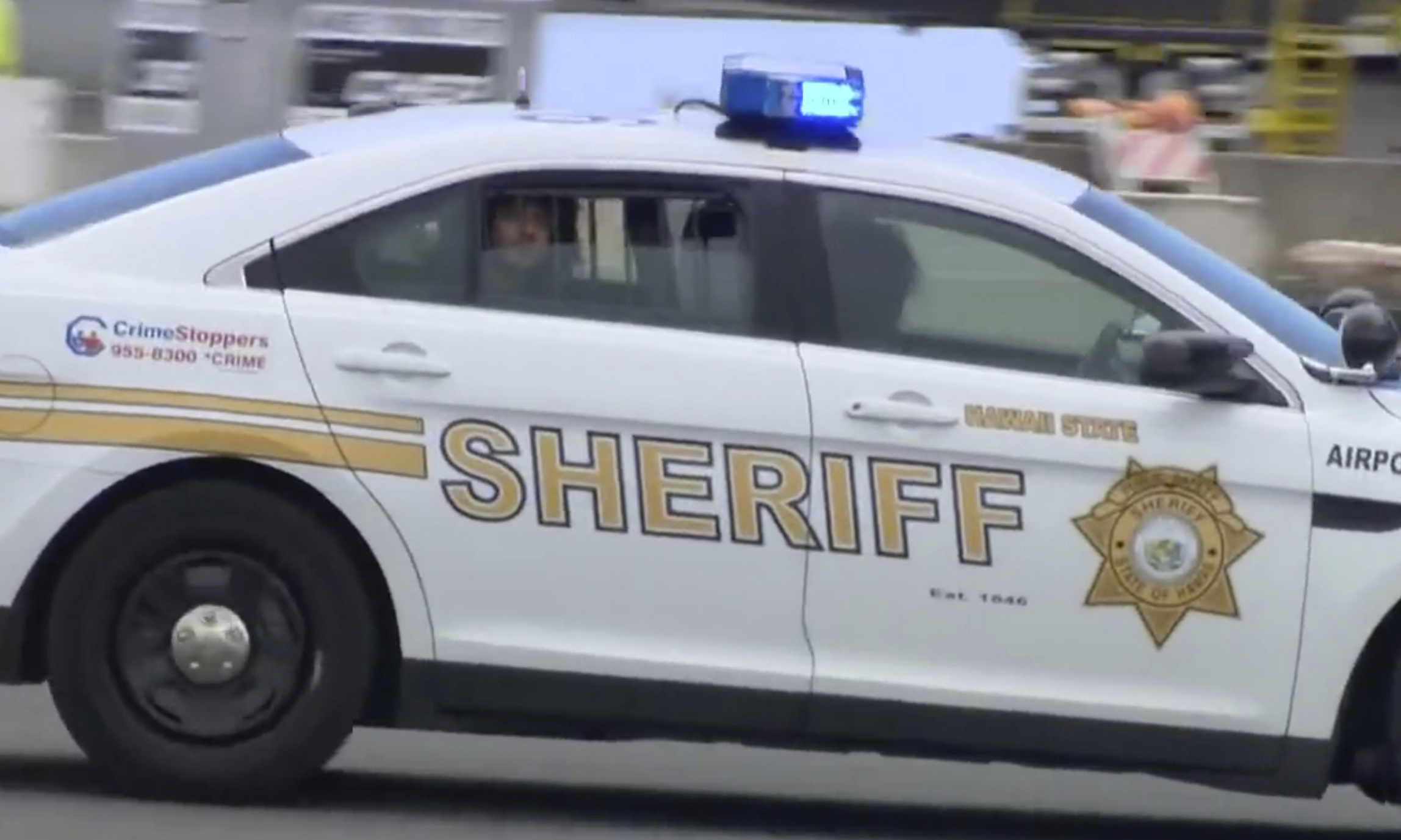 The Latest: Experts: Passenger should have drawn attention