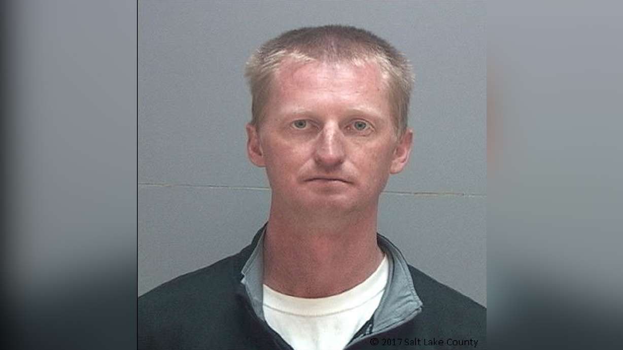 Police: Man arrested after robbing 7-Eleven with hatchet