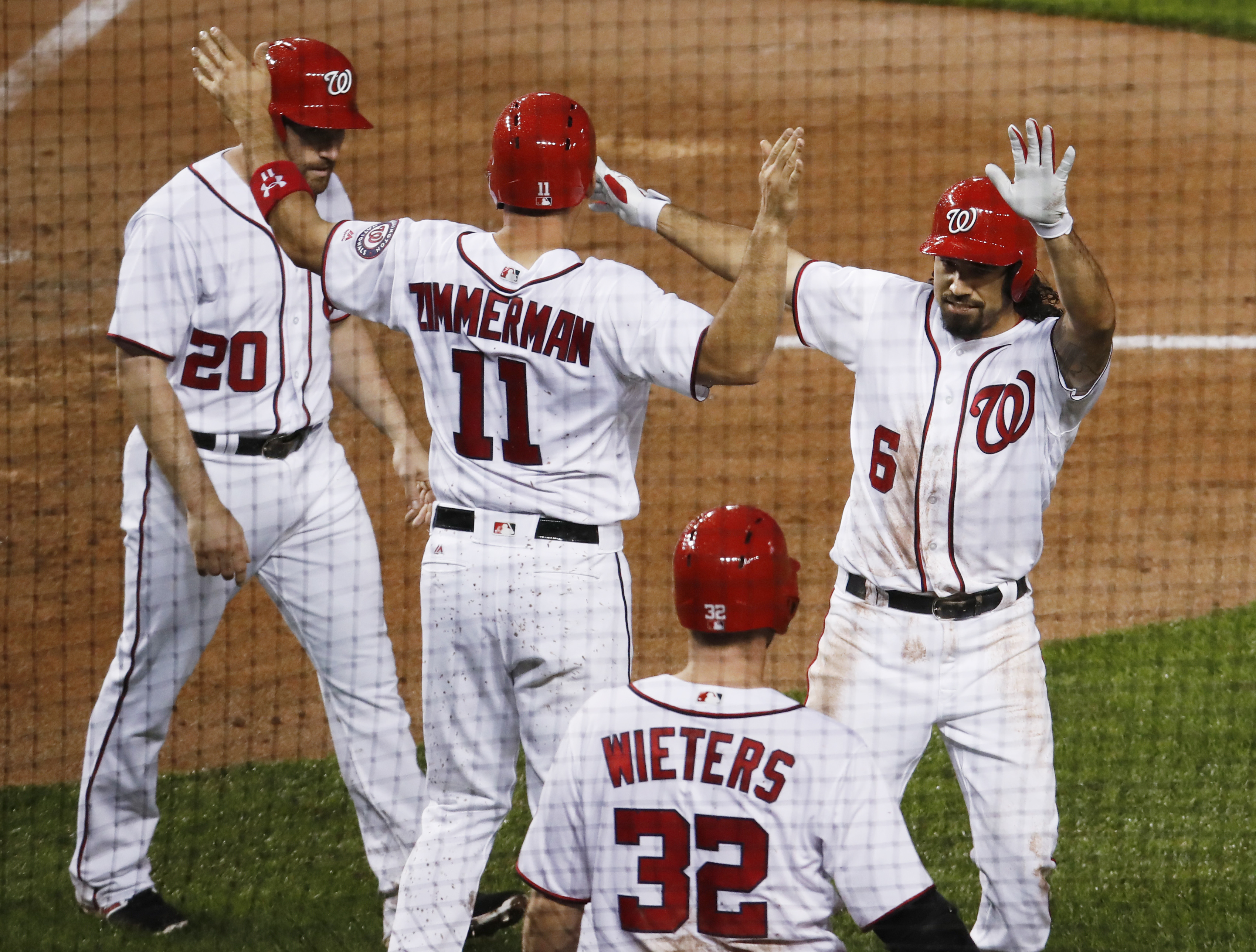Ross sharp in return, Nats explode in 10-1 win over Mariners