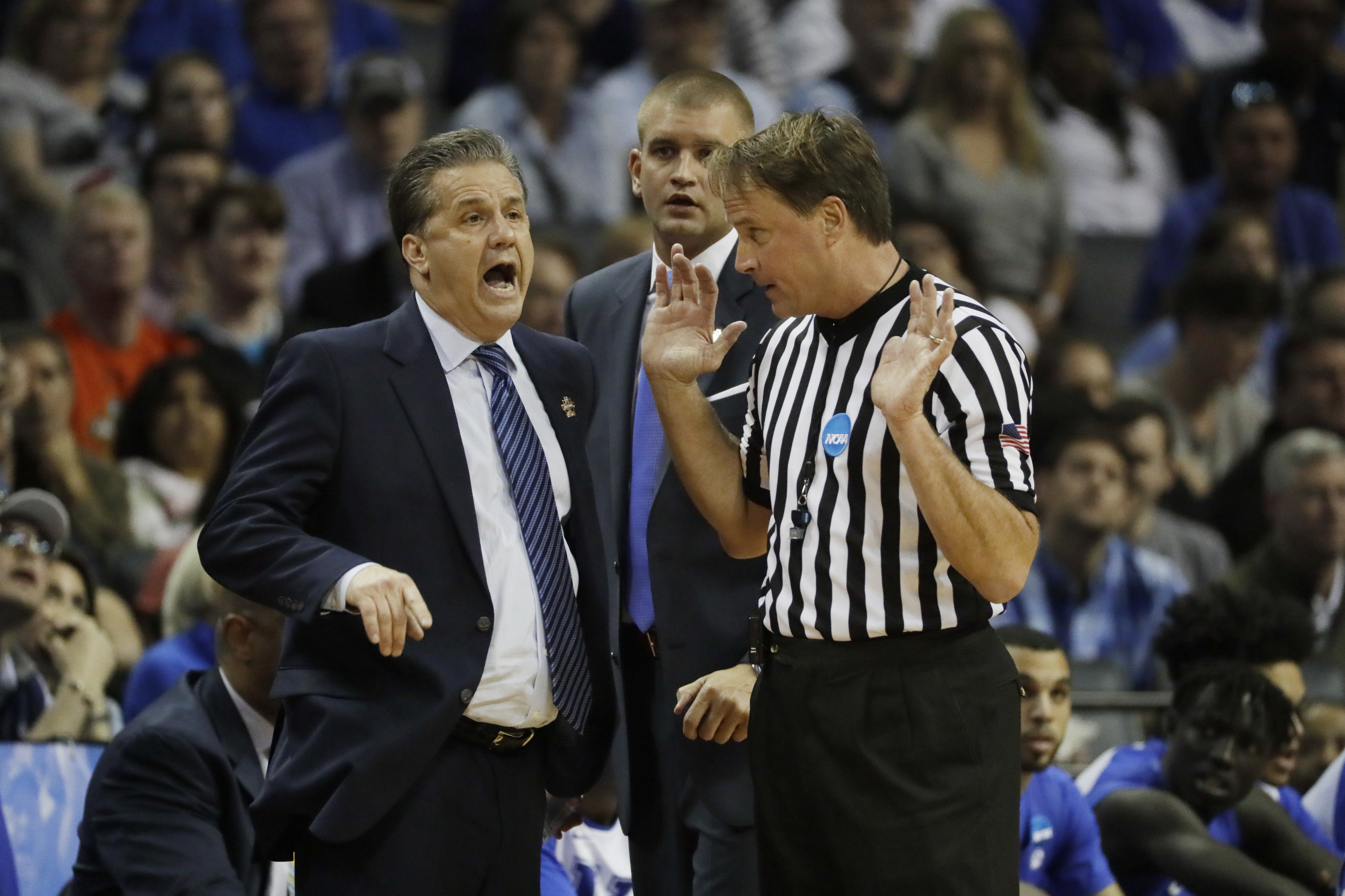 7 people ID'd for threats to NCAA ref after Kentucky loss