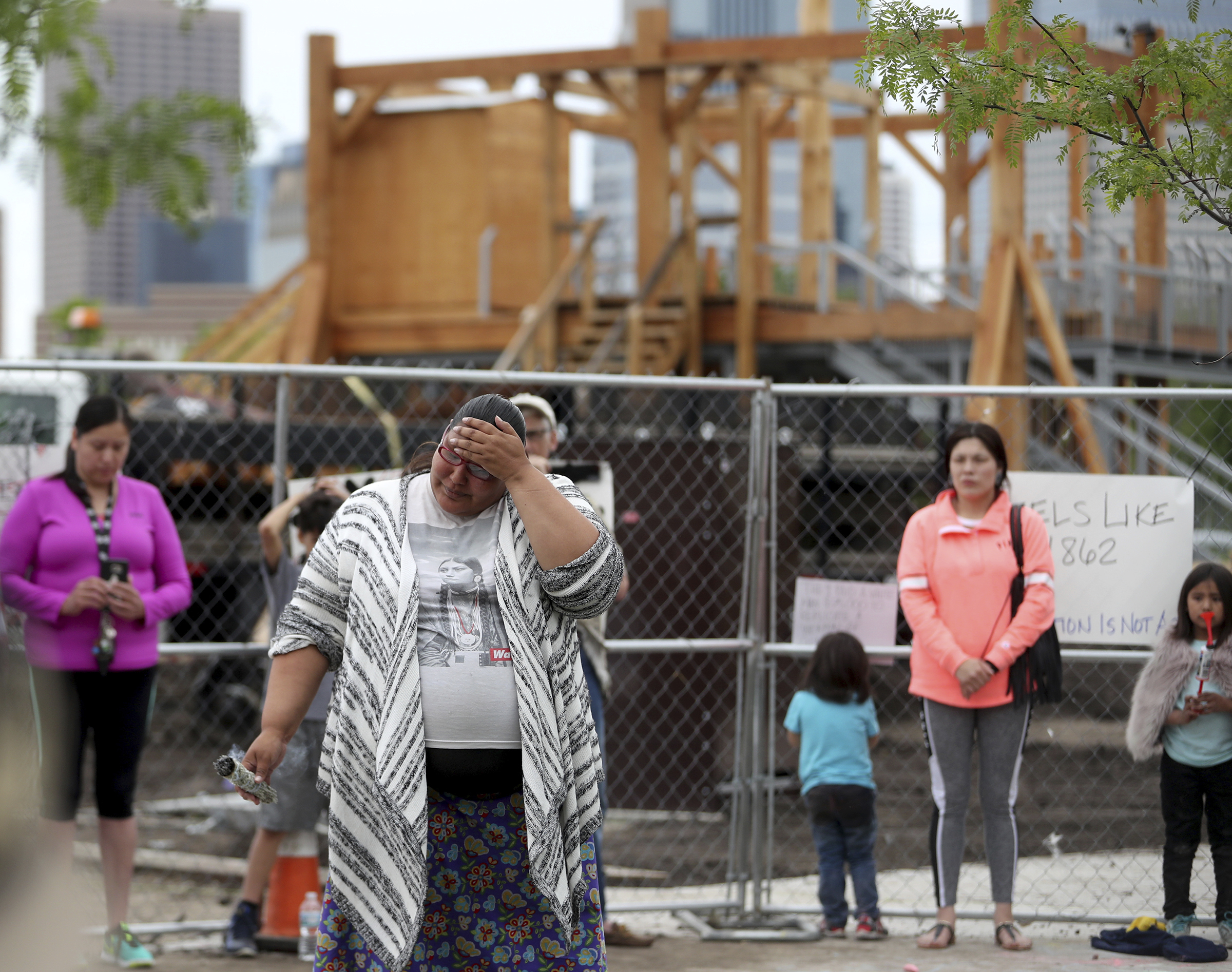 Museum: Gallows-like sculpture to be dismantled, then burned