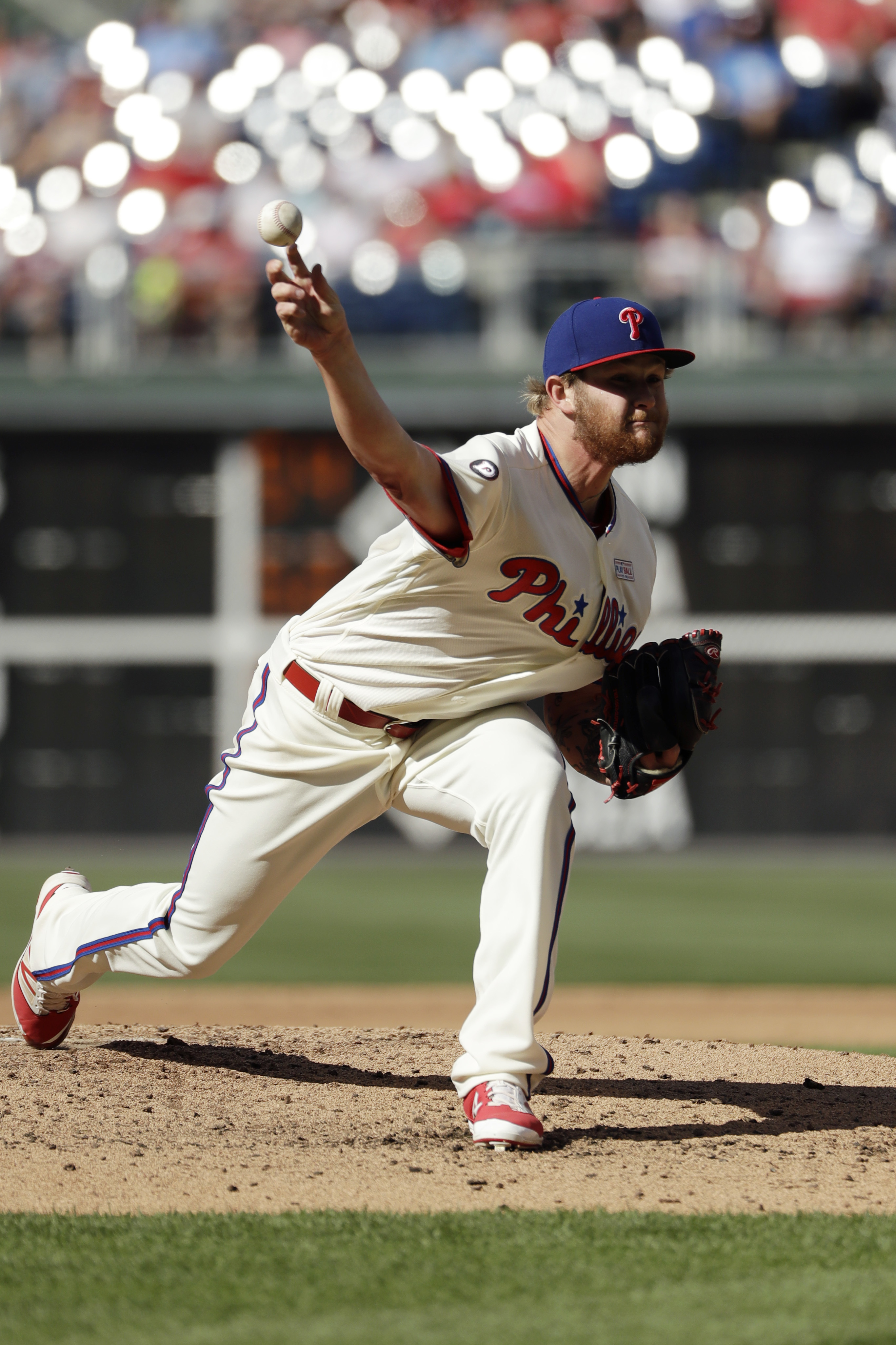 Lively, Herrera lead Phillies past Giants 5-3