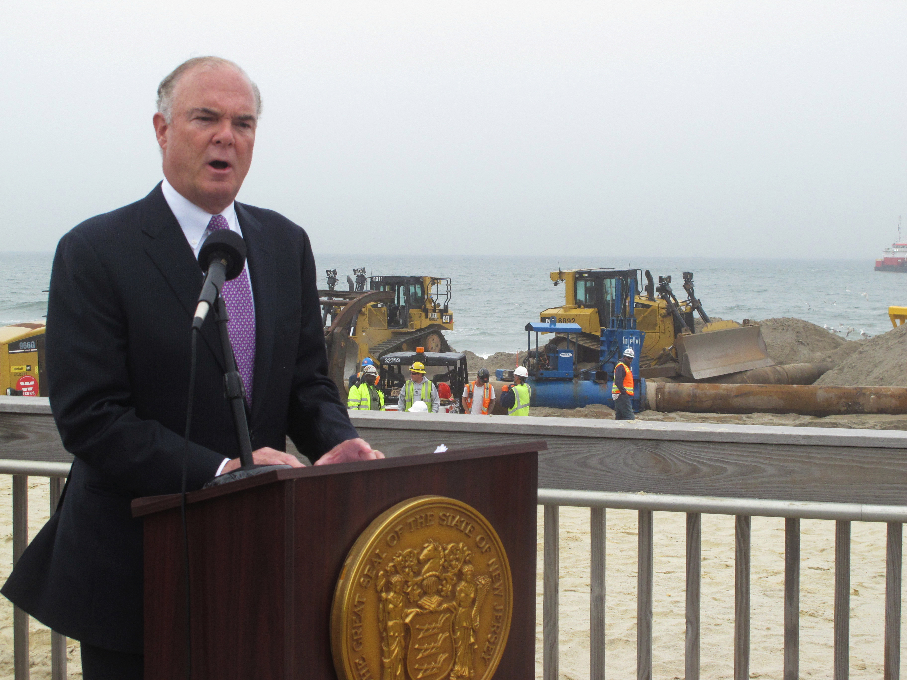 Help arrives for Sandy-wrecked town as others resist dunes