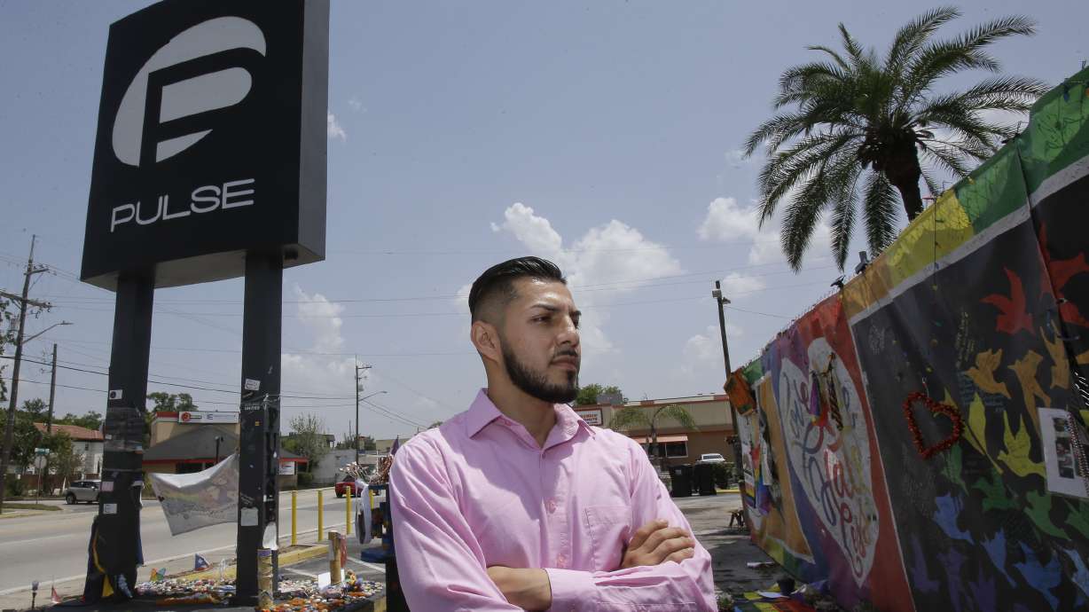 After Pulse attack, gay Latino community seeks strength