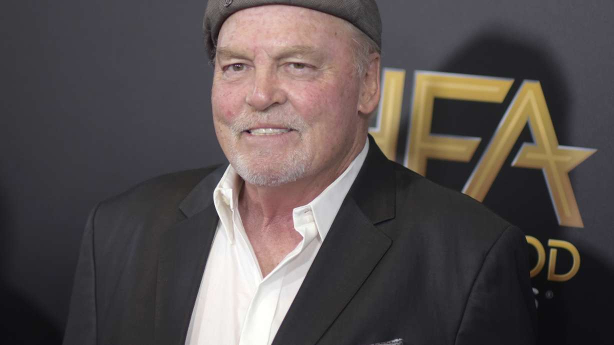 Director: Stacy Keach had a heart attack during Chicago play