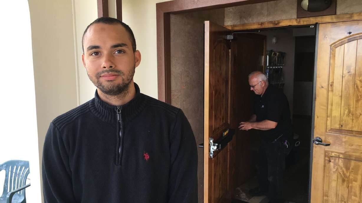 Rallies against Islamic law draw counter-protests across US