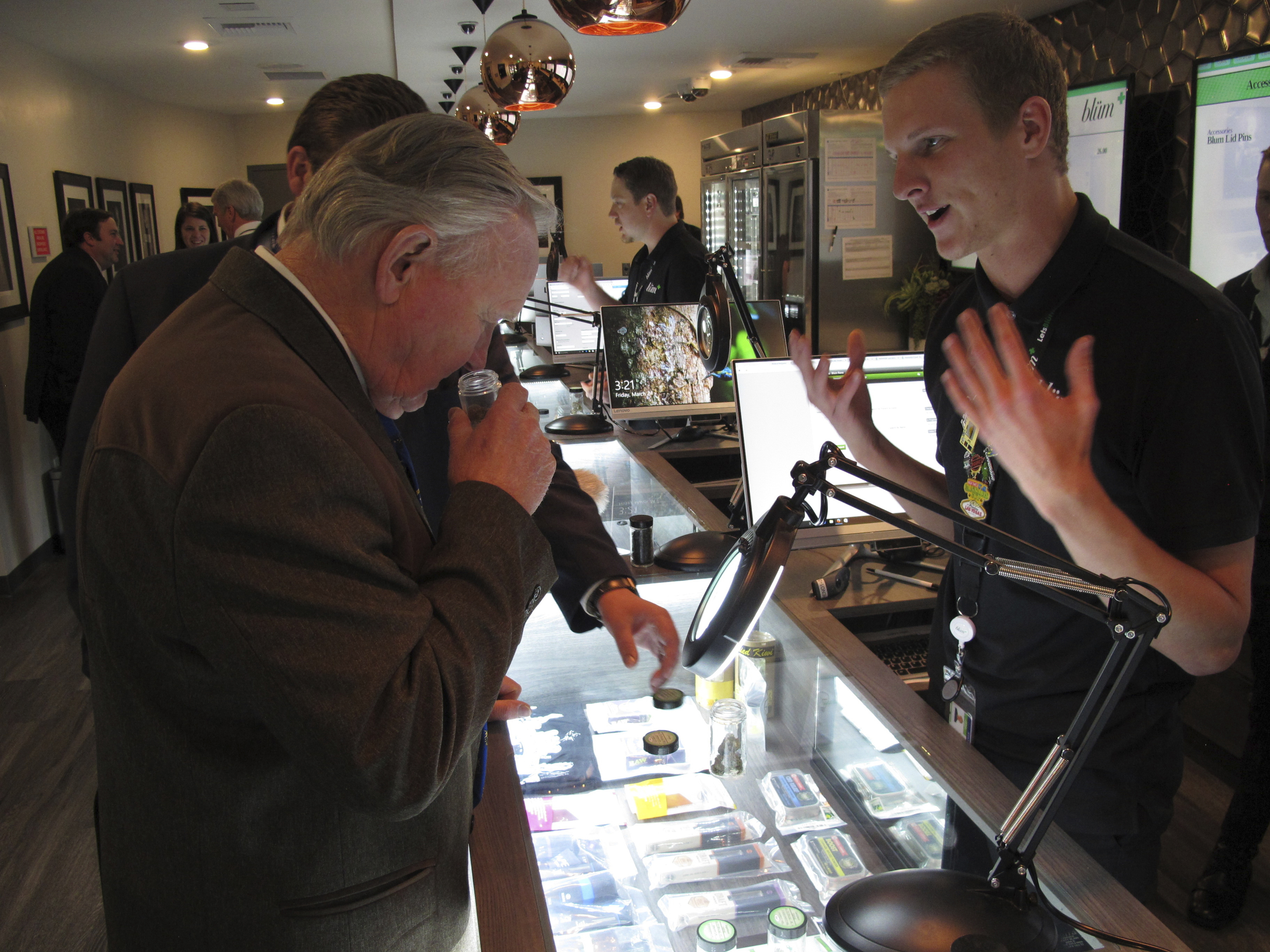 Nevada officials aim to start legal pot sales by July 1