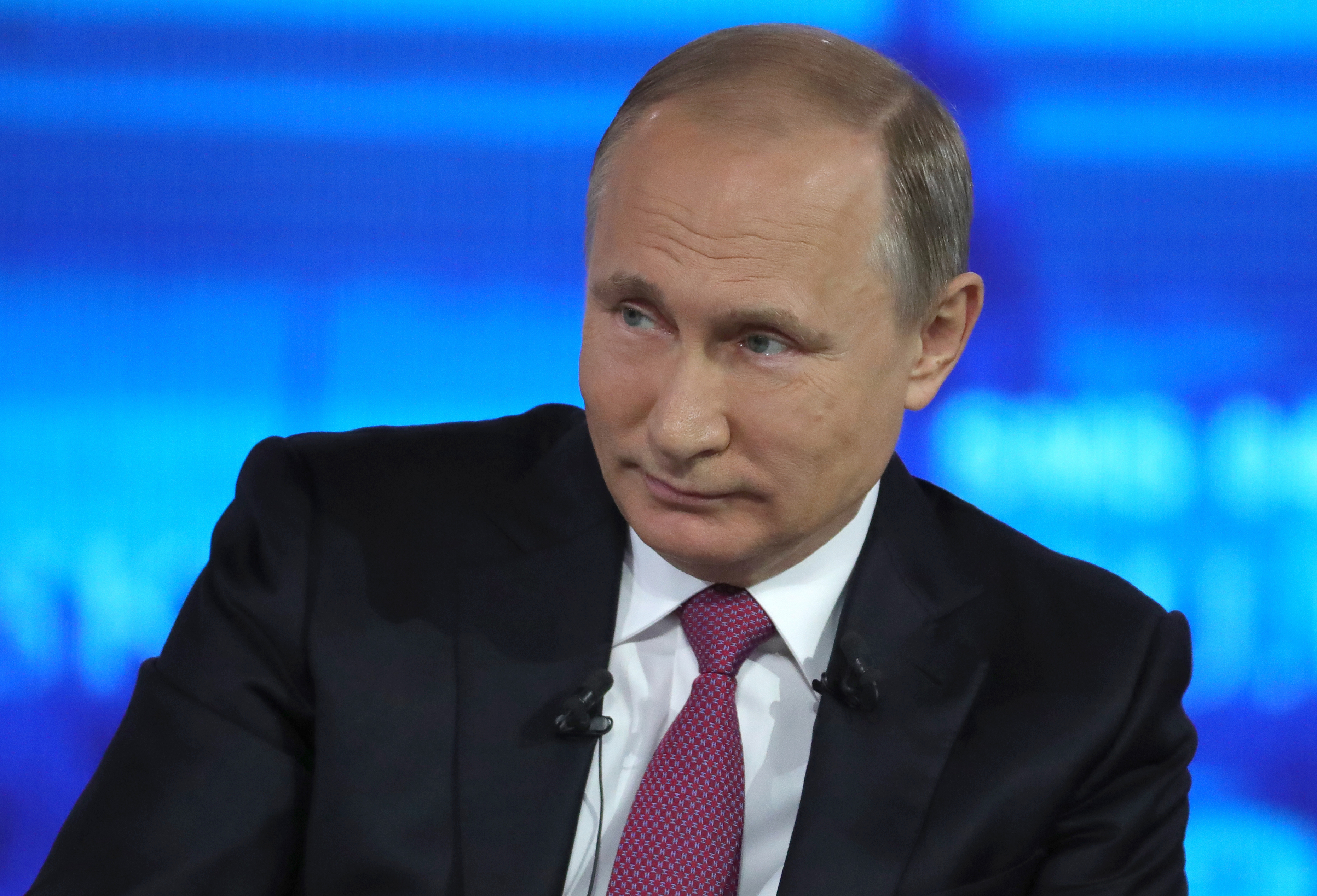 Putin: fans expect more from Russia's misfiring soccer team
