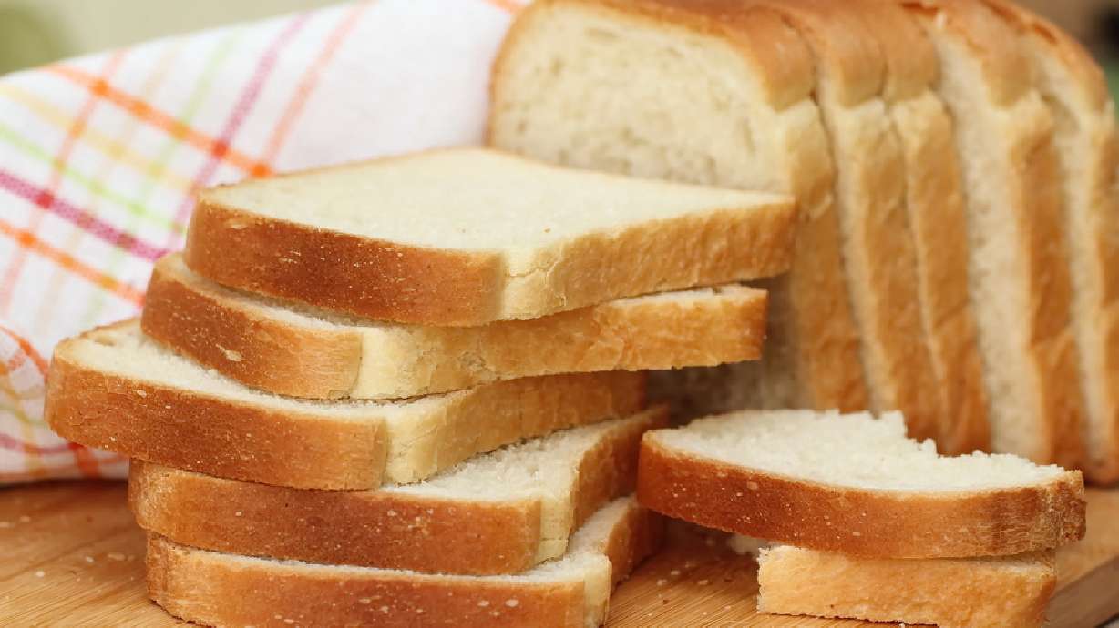 White bread or whole-wheat? It may depend on your gut
