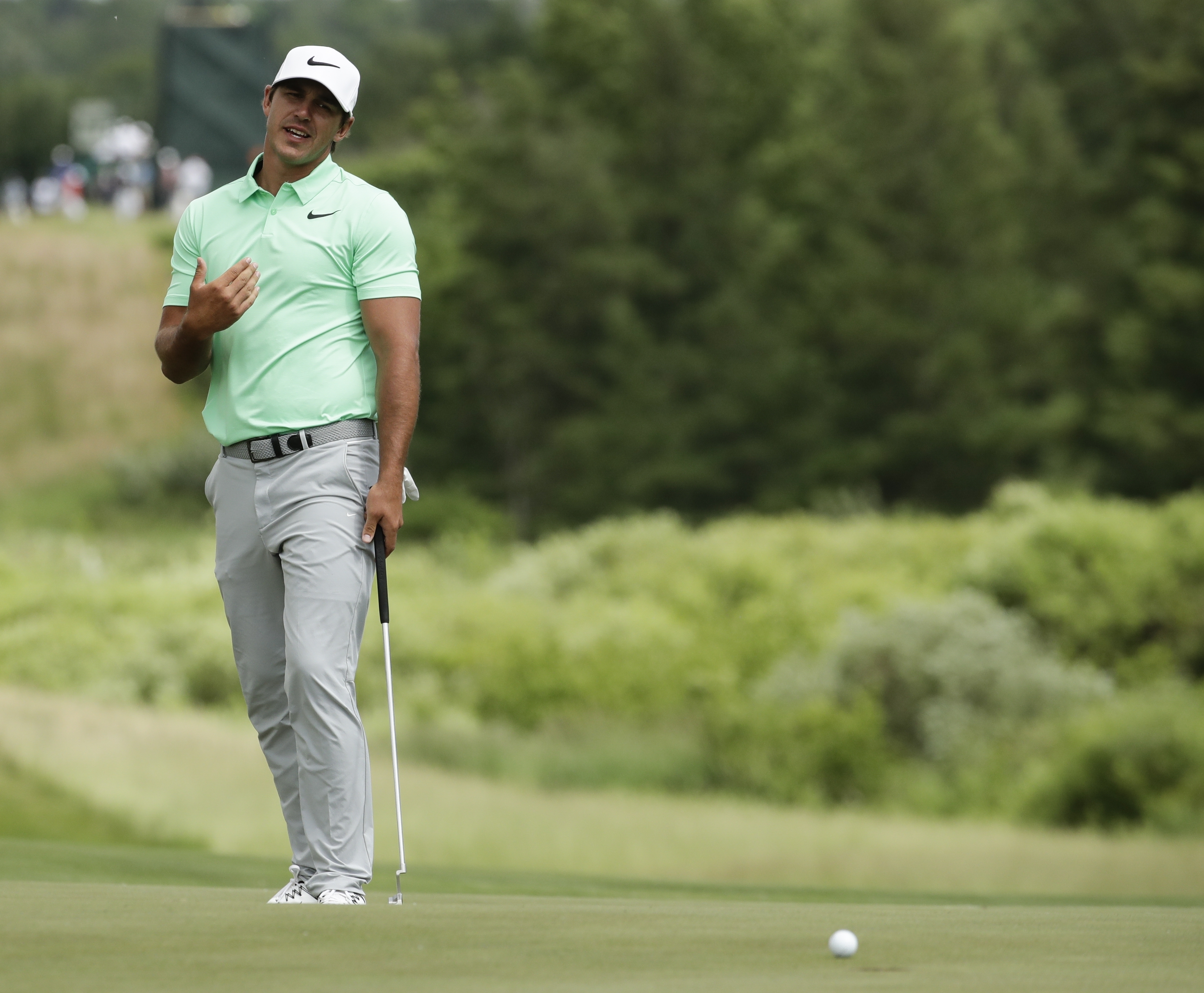 Koepka in control and with a 1-shot lead at US Open