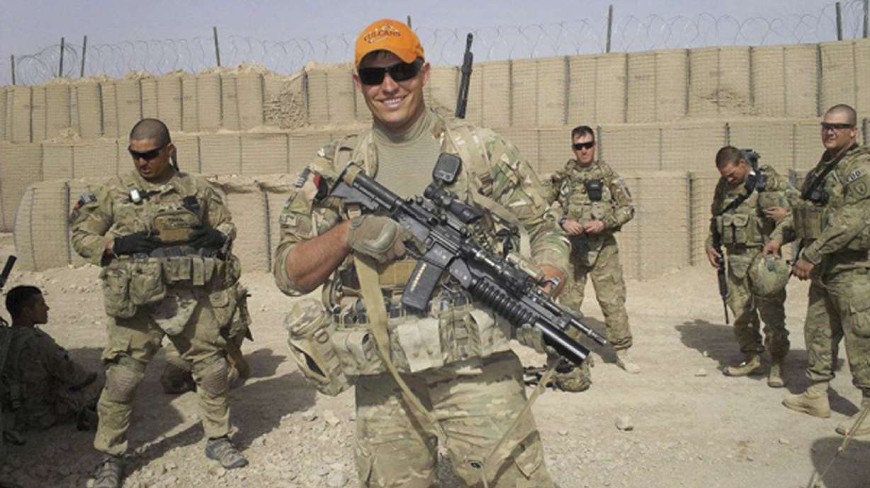 Soldier who lost 4 limbs opening retreat to help others