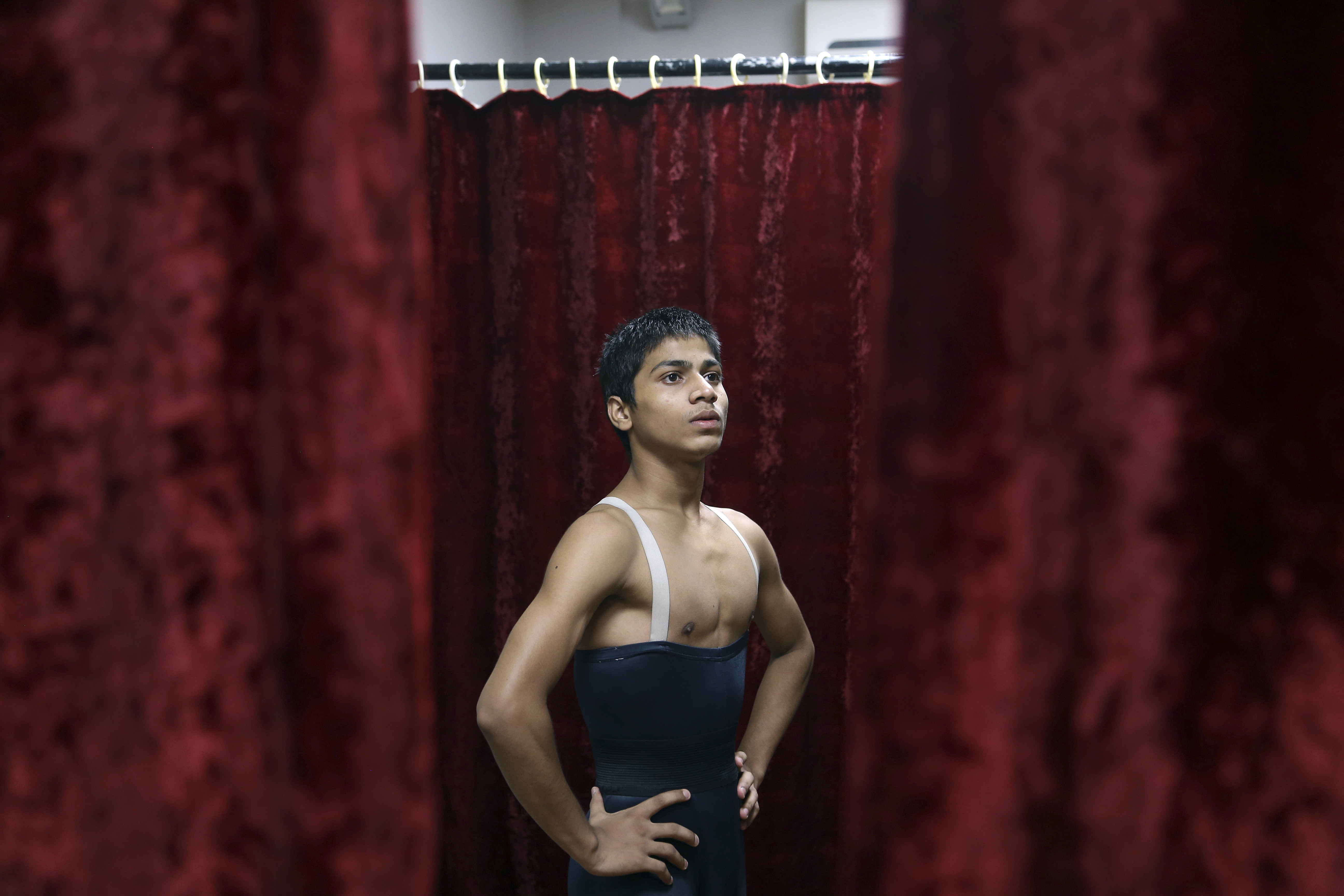 Teenage boy from Mumbai slum dances way to NY ballet school