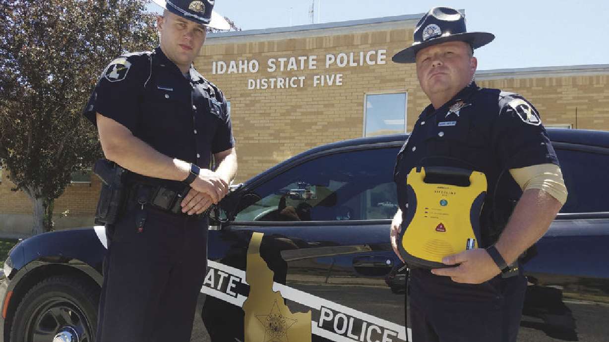 Responder suffers massive heart attack at fatal crash scene, revived by troopers