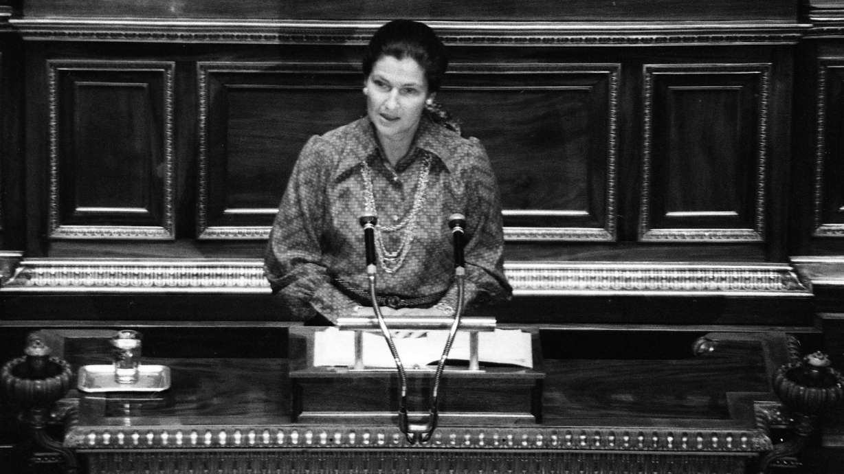 Clarification: France-Obit-Veil story