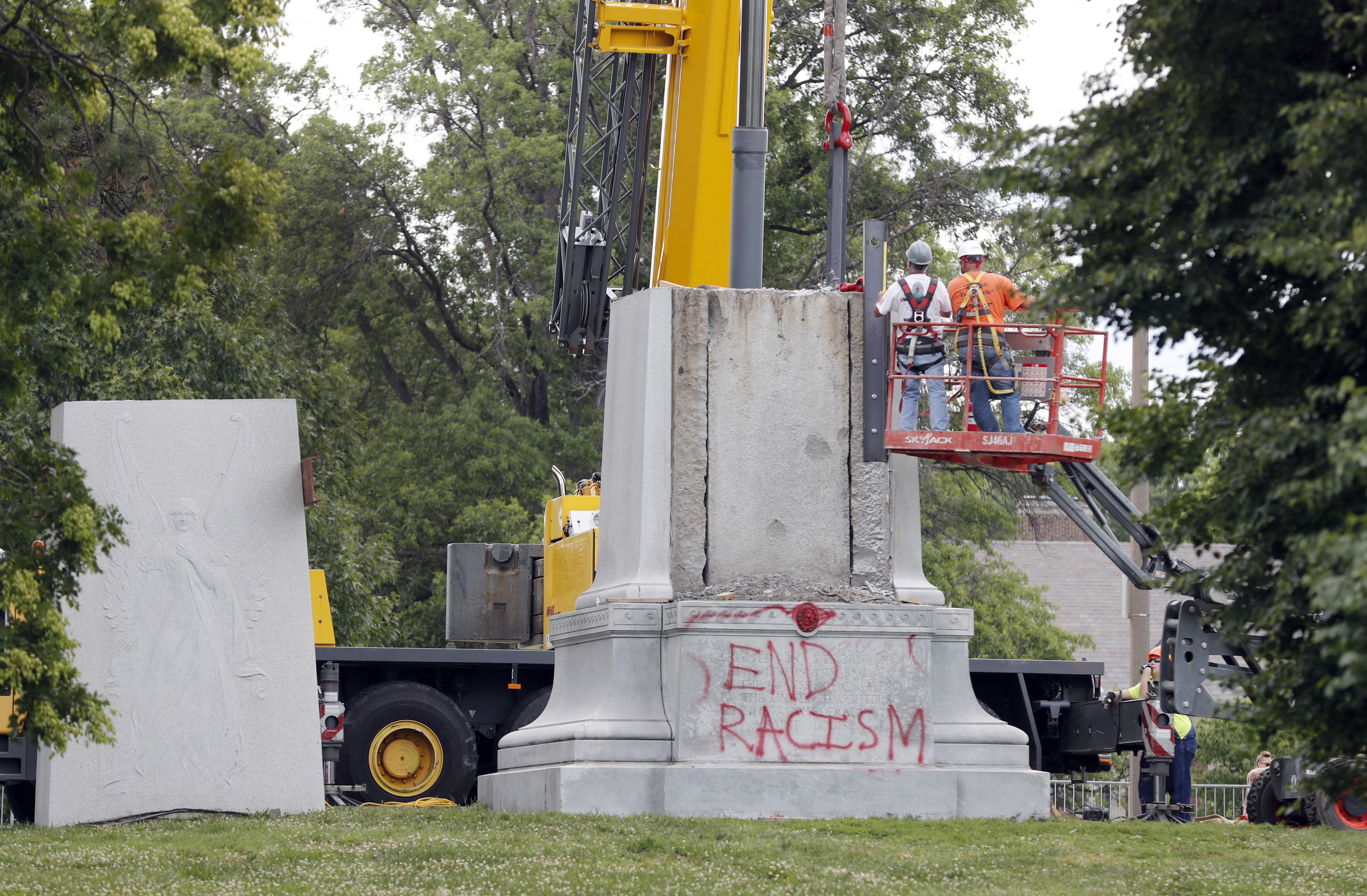 Time capsule found inside Confederate monument in St. Louis