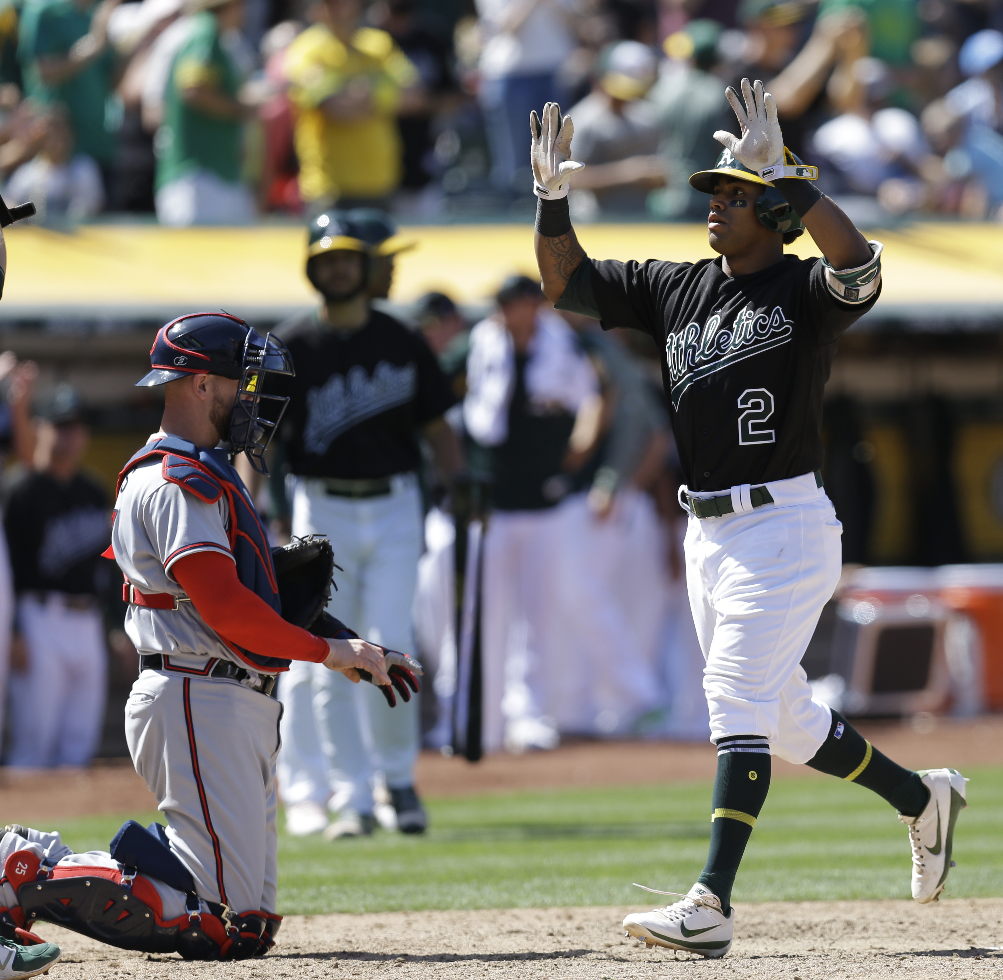 Braves take advantage of errors to beat A's 4-3