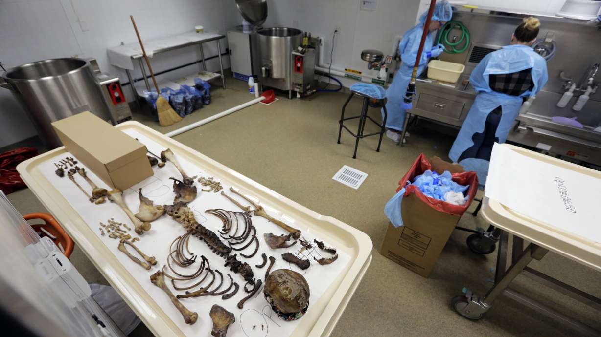FBI, groups at odds over efforts to ID immigrant remains