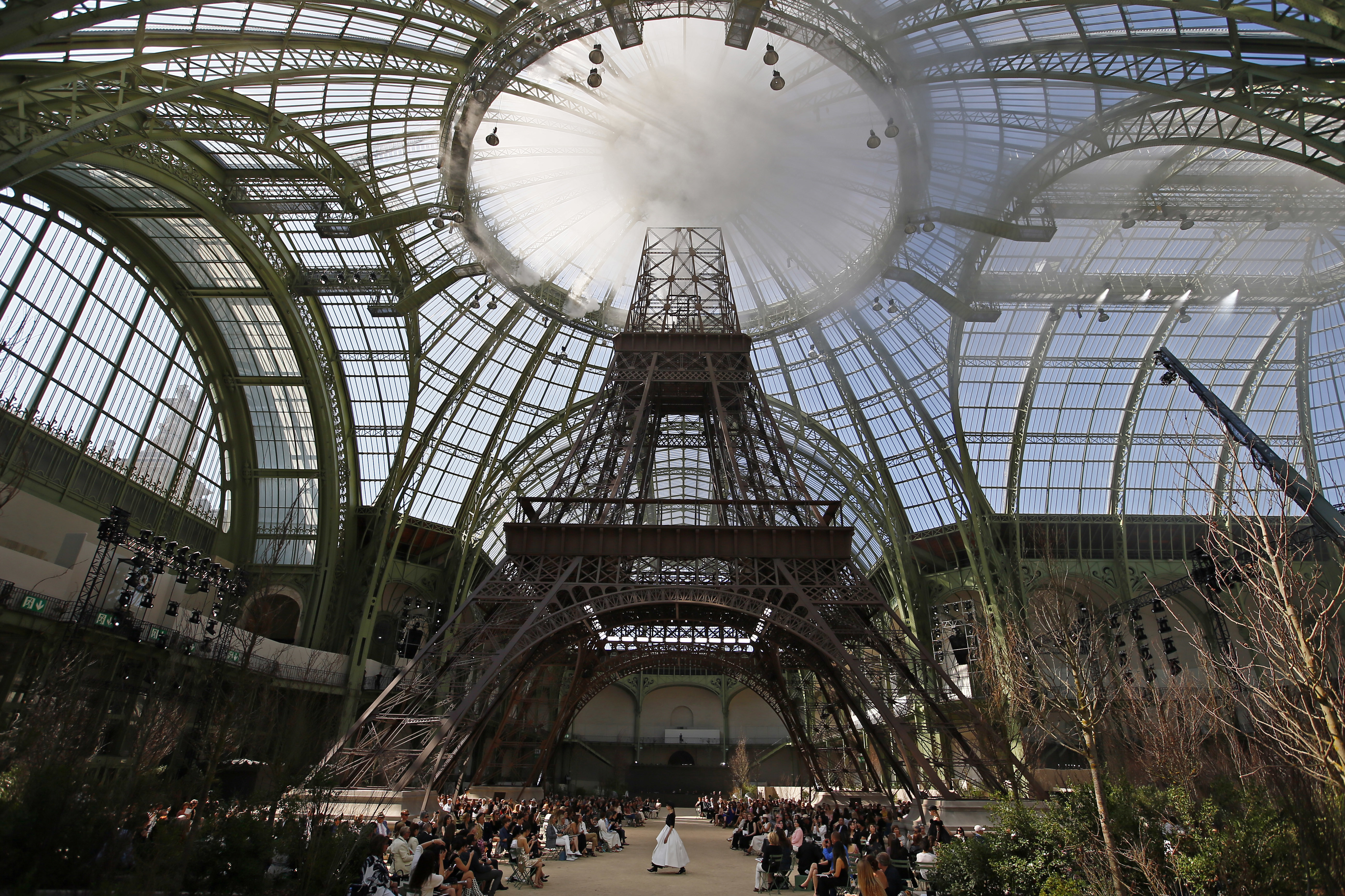 Chanel aims high with starry 'Eiffel Tower' Paris show