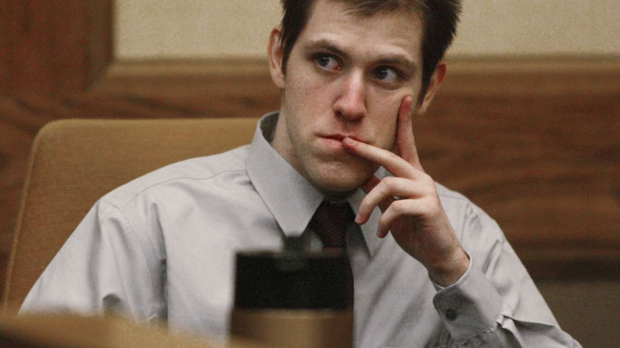 The Latest: Mother of slain deputy wants man to be executed