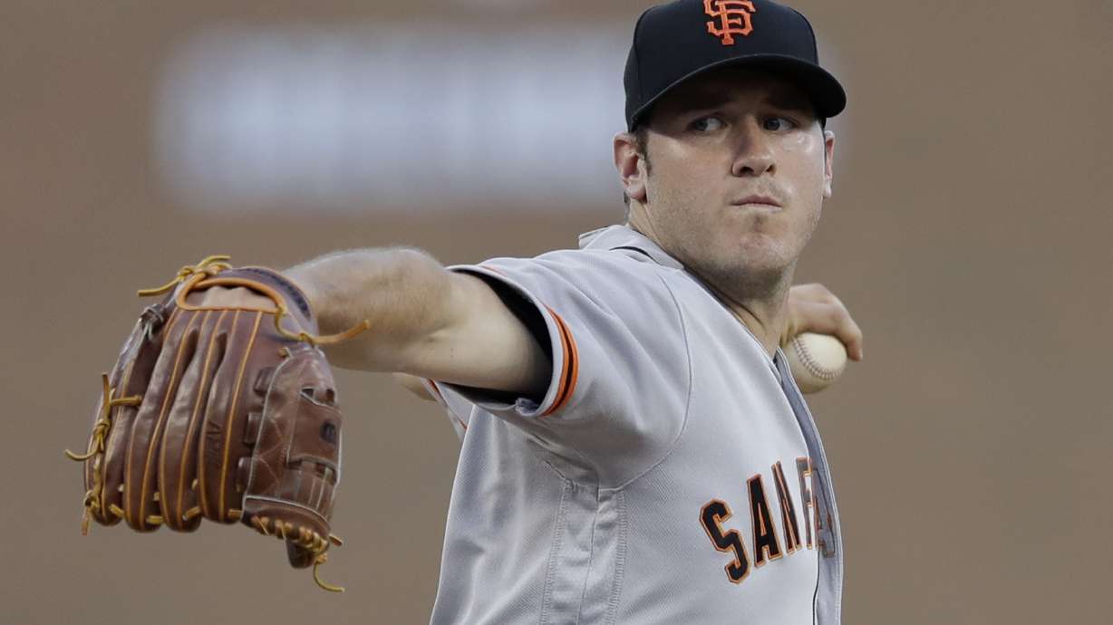 Giants hold off late rally, beat Tigers 5-4 behind Blach