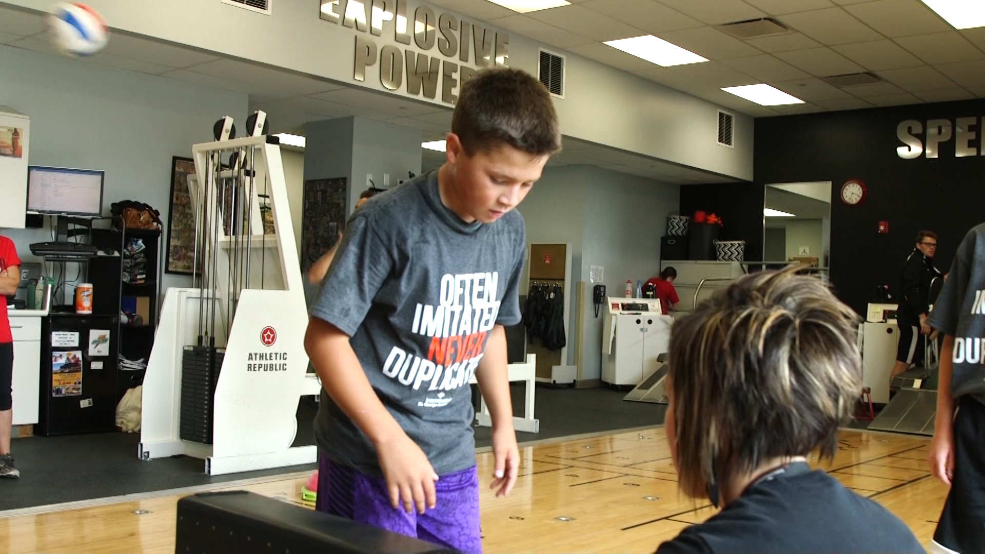 A Desert Hills Thunder youth football team now holds its workouts indoors, but it's not because of the heat. It's so it can take part in the Intermountain Dixie Regional Health and Performance Acceleration Program. (KSL TV)