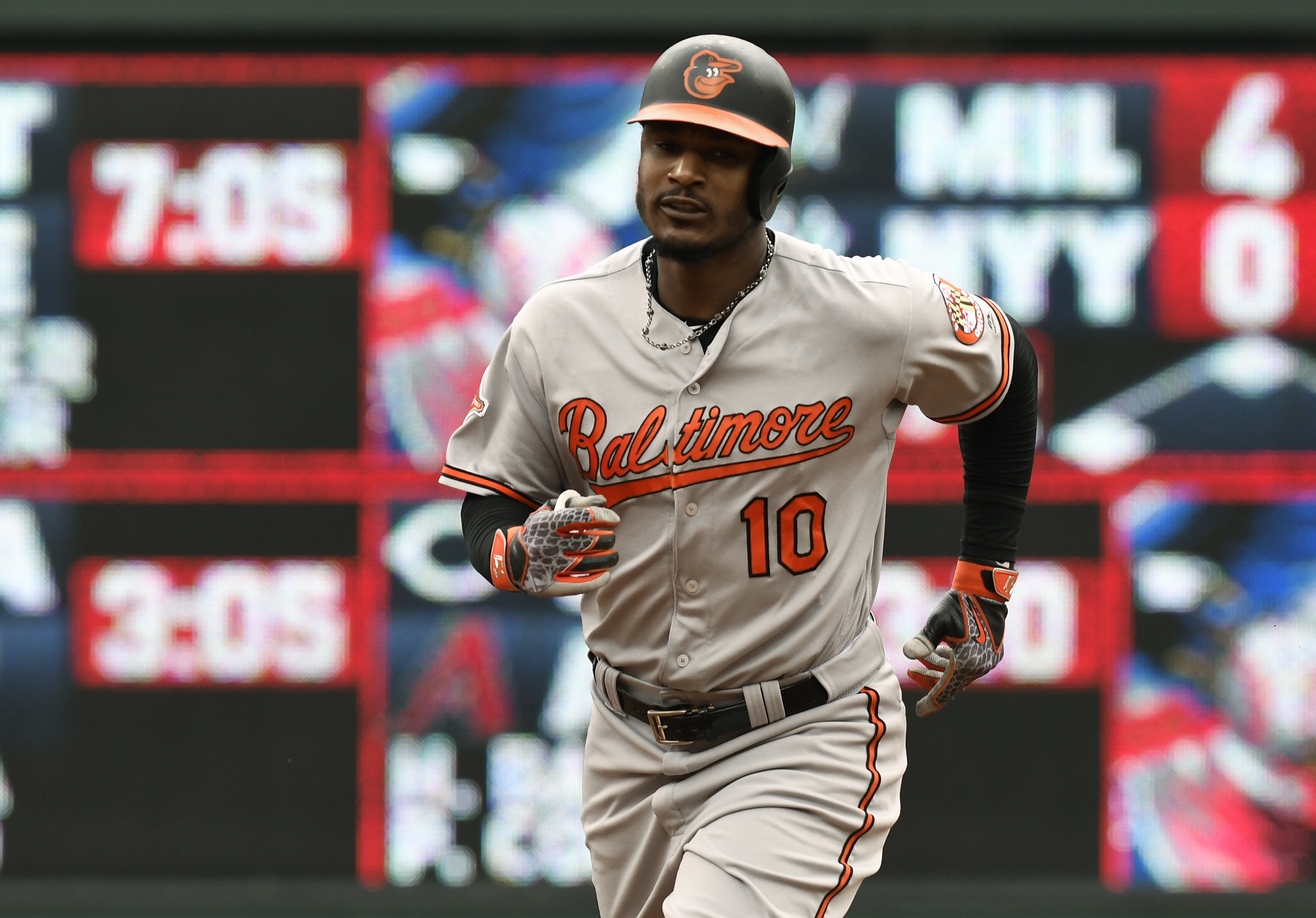 Adam Jones homers twice and Orioles pound Twins 11-5