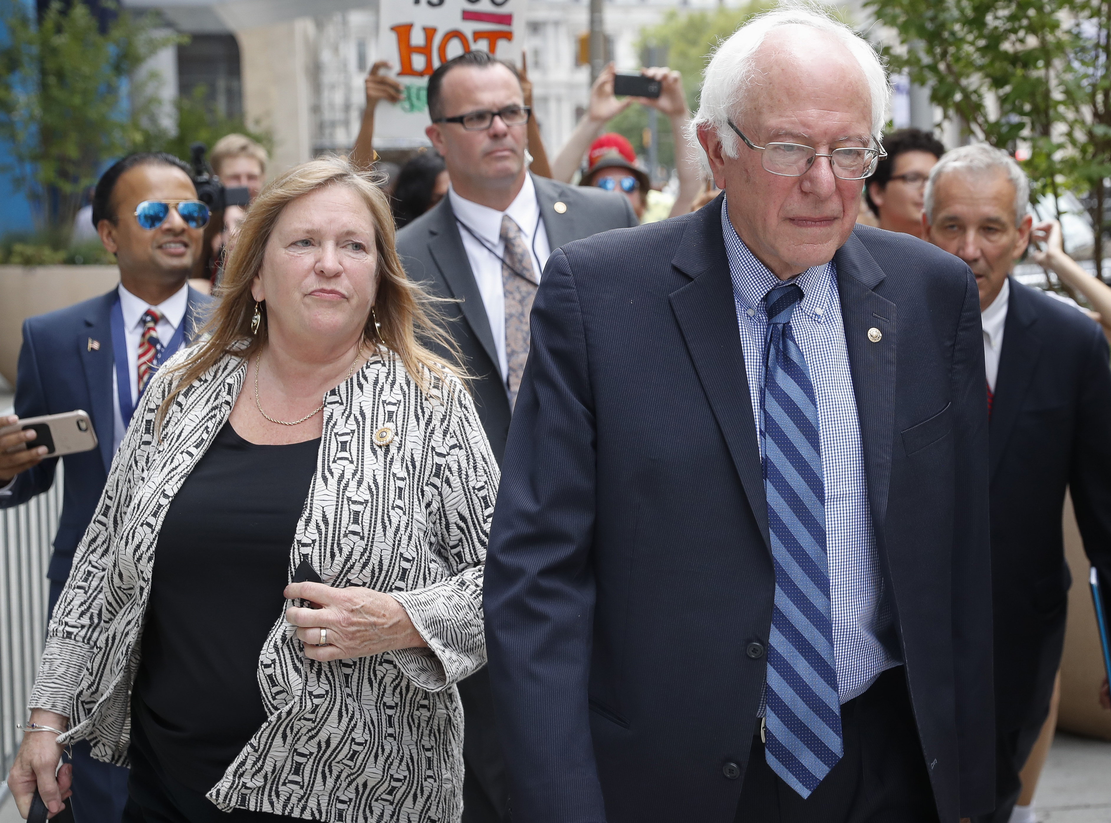 Lawyer behind Sanders' allegations has history of complaints