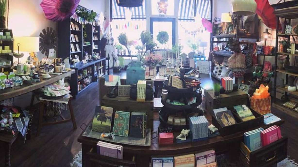 Downtown stroll brings Kaysville’s Main Street to life