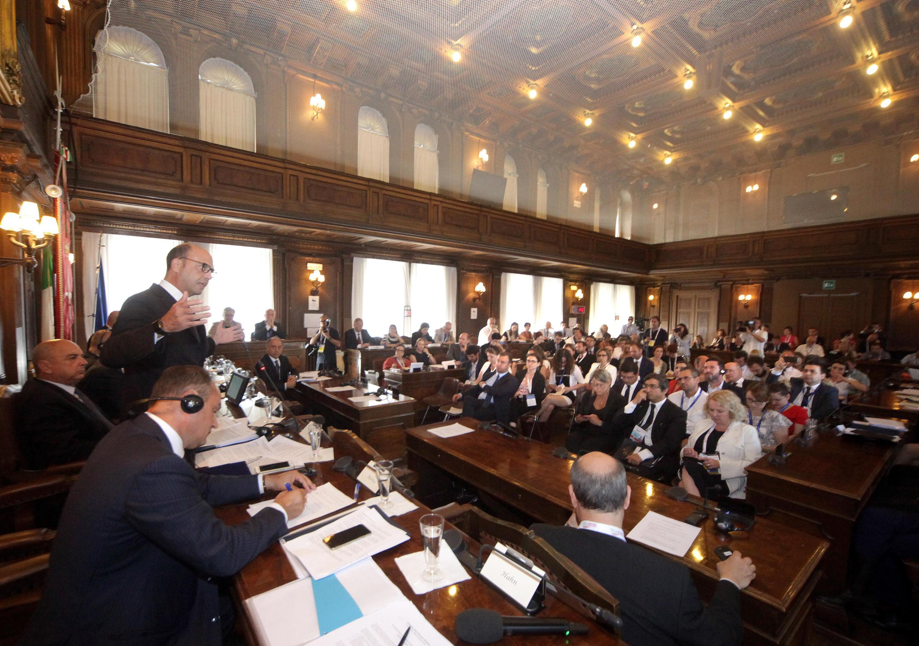 Italy warns EU must keep door open to Balkan members