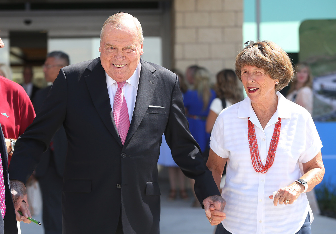 Huntsman Sr. interested in trying medical marijuana for his pain