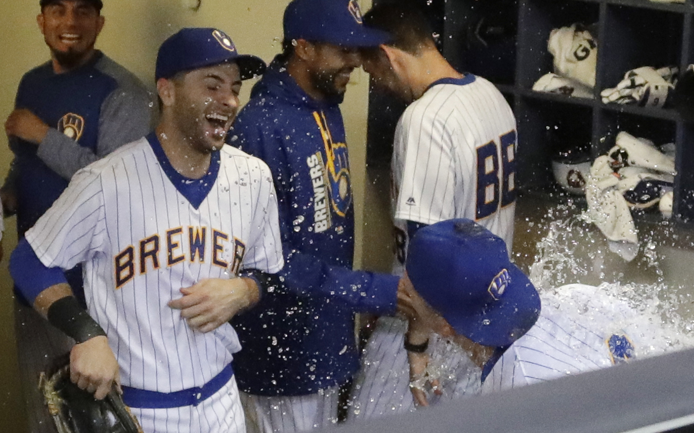 Braun and Arcia go deep, Brewers beat Phillies 9-6