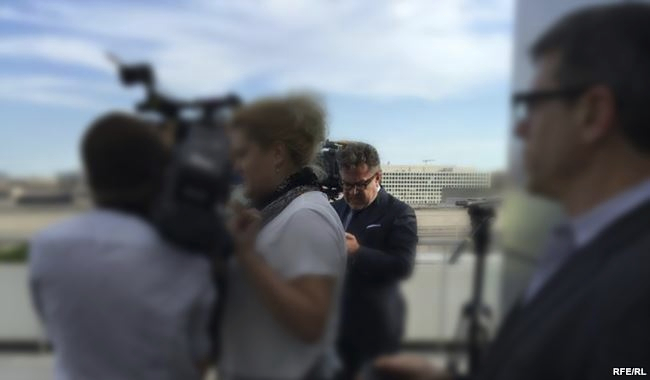 Pop star, lobbyist: The cast of Trump's Russian connections