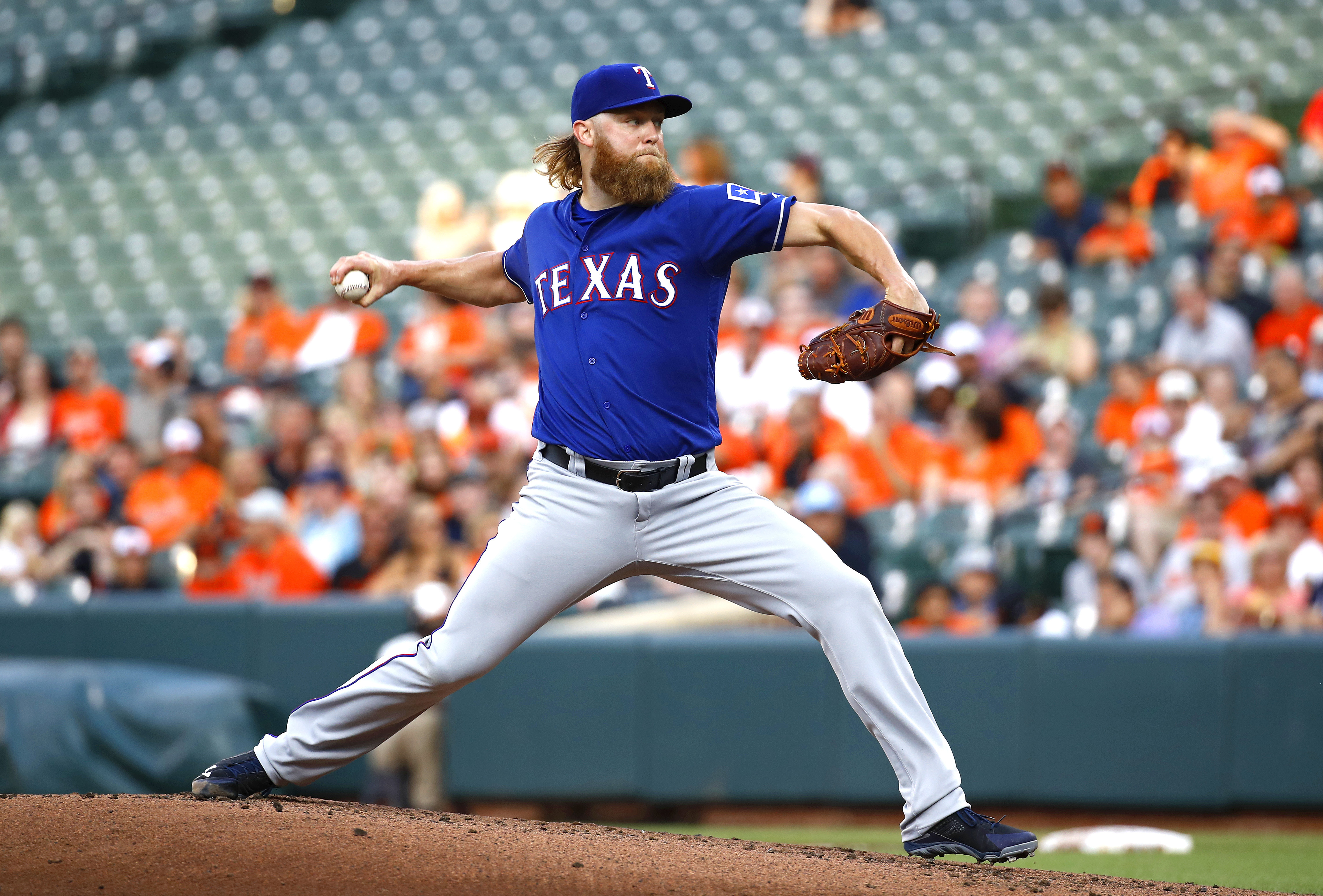 Smith HR in 7th breaks tie, carries Orioles past Rangers 3-1
