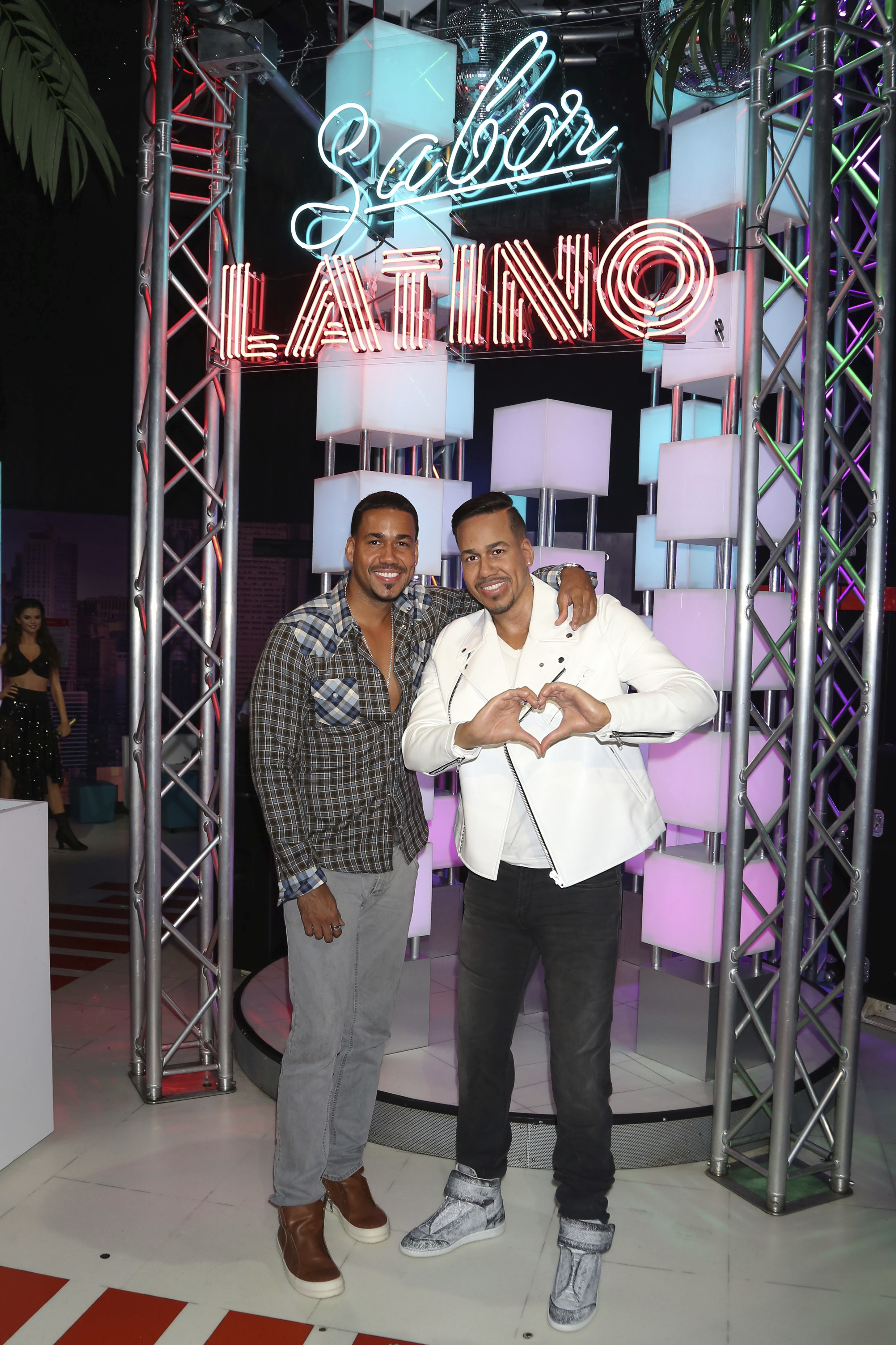 Romeo Santos has the golden touch on his new album