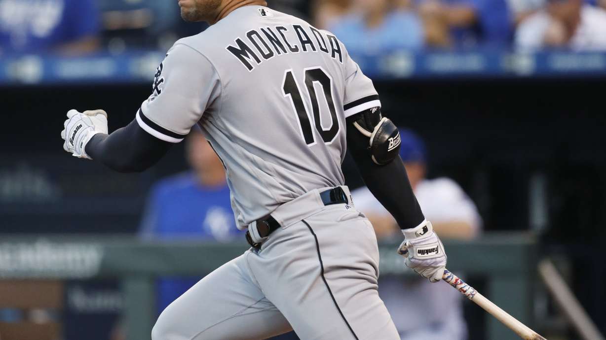 Royals beat White Sox 7-6 on Merrifield's sac fly in 10th