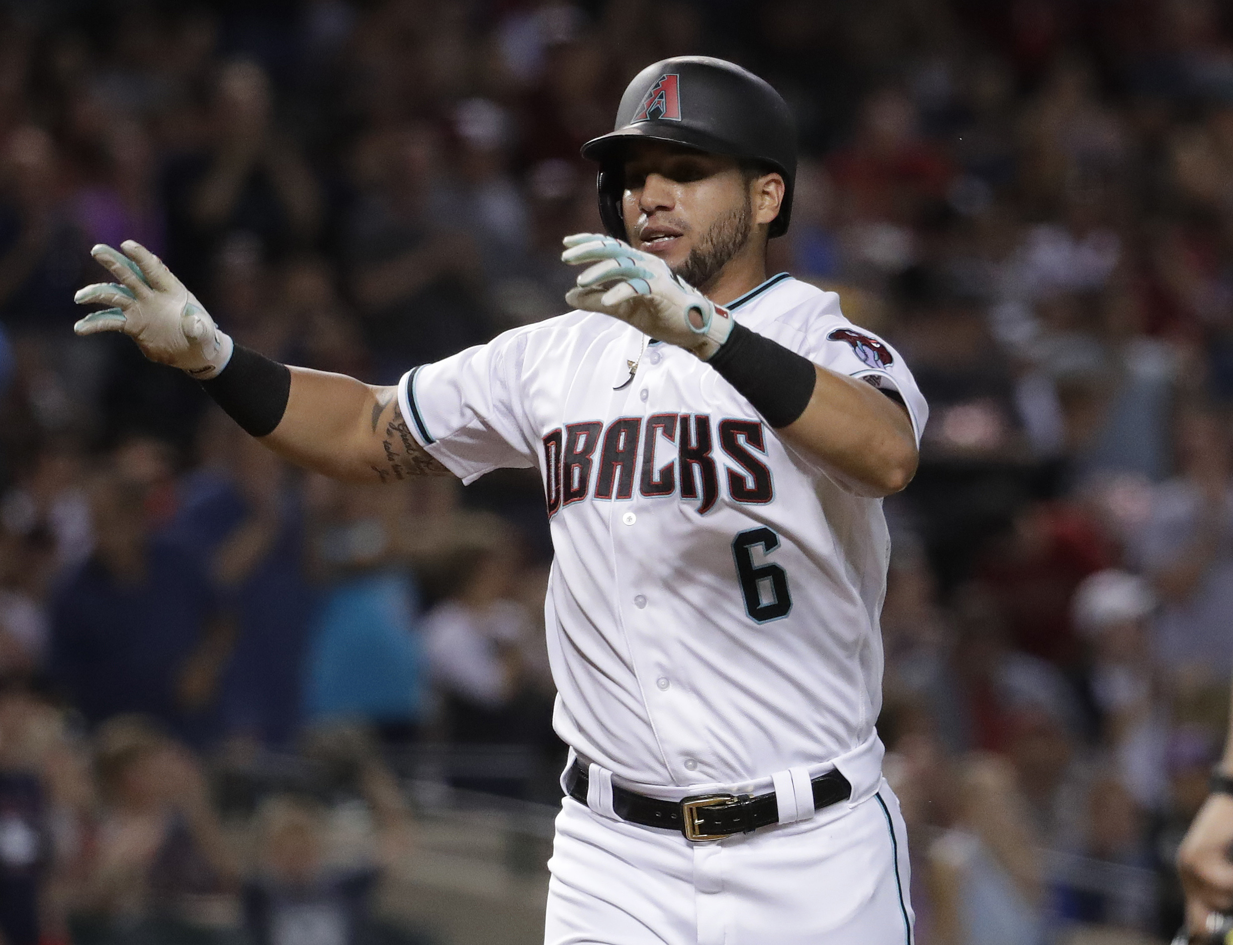 Arizona starts with 3 homers, finishes 6-5 win in the 9th