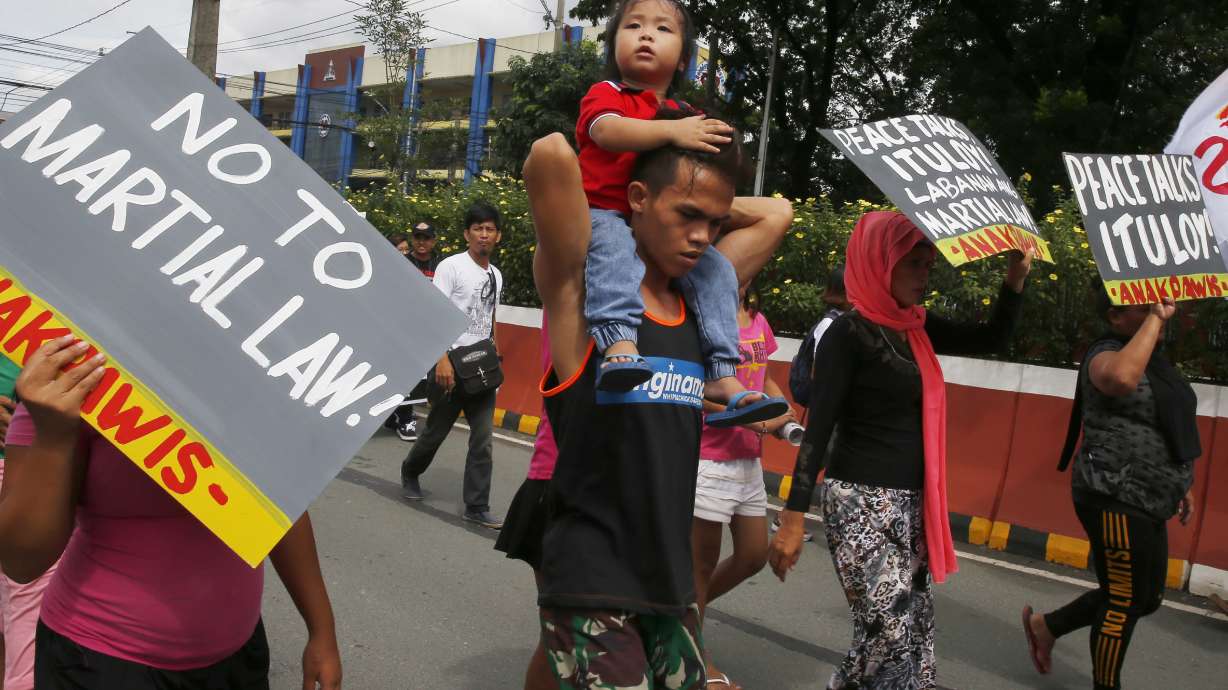 Philippine Congress extends martial law in south amid siege
