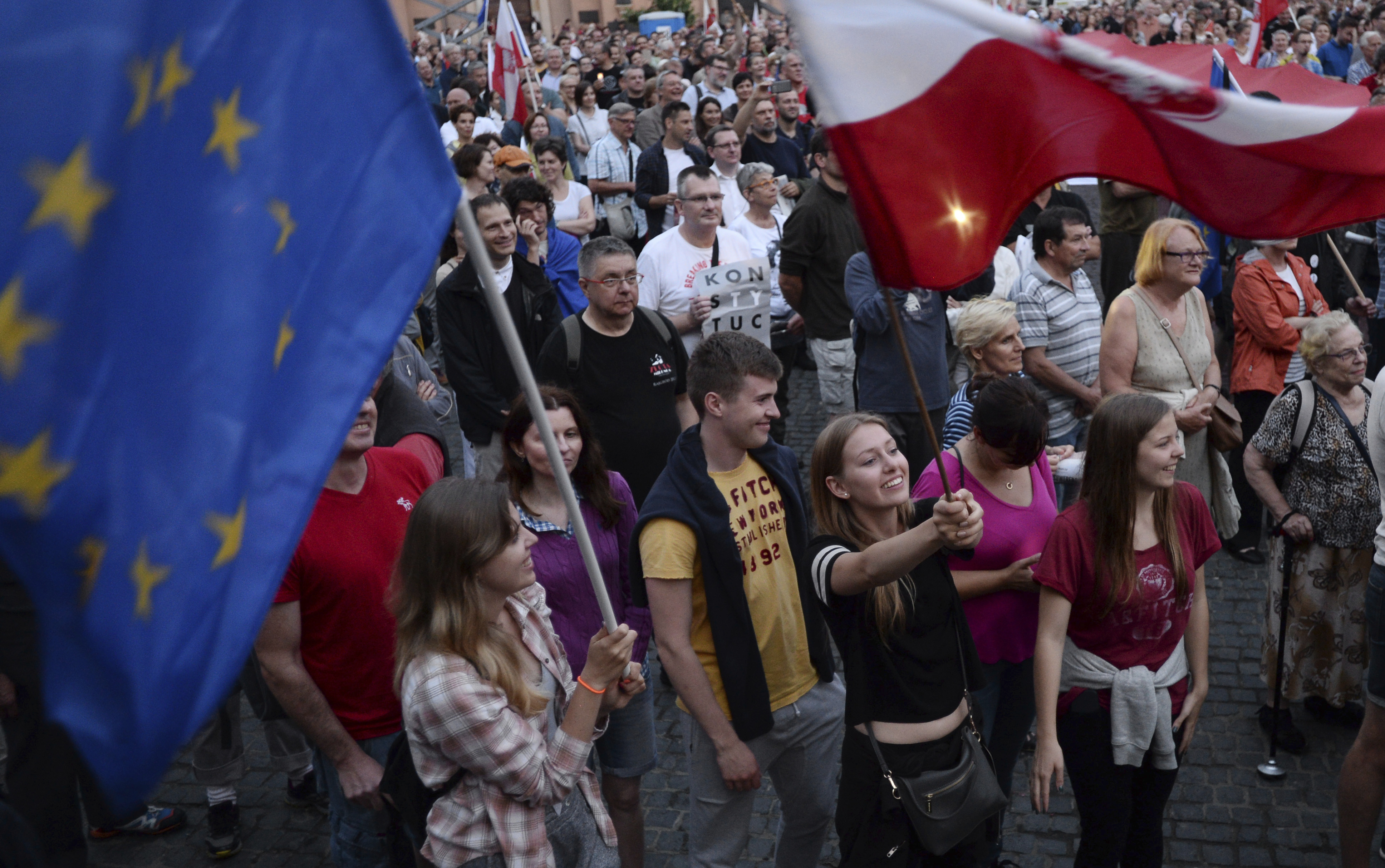 The Latest: Anti-govt protesters march in Polish cities