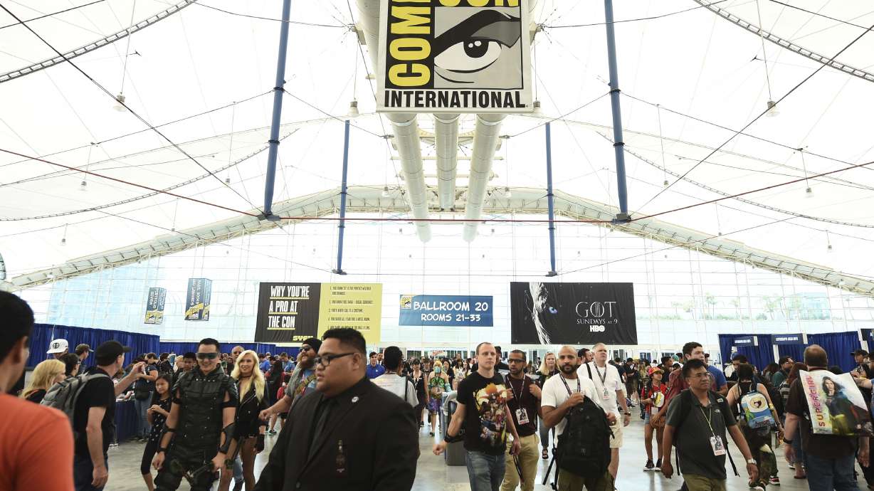 Civil rights icon leads march through California Comic-Con
