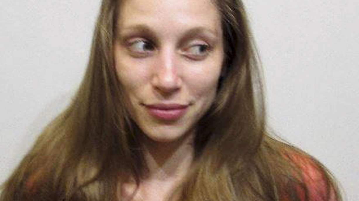 Police: Woman offered ride kidnaps baby from dad's car