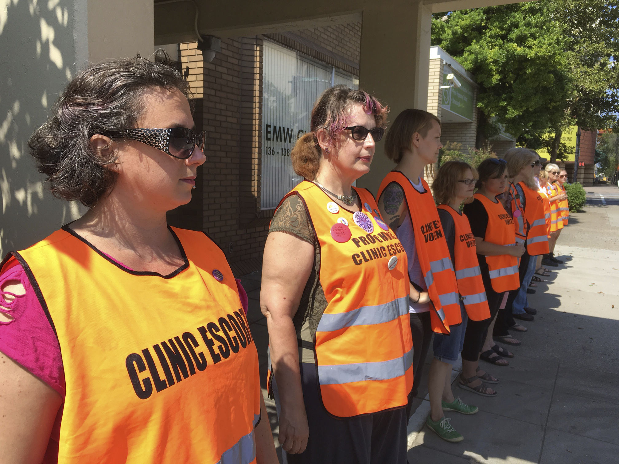 Abortion opponents let Kentucky clinic buffer zone stand