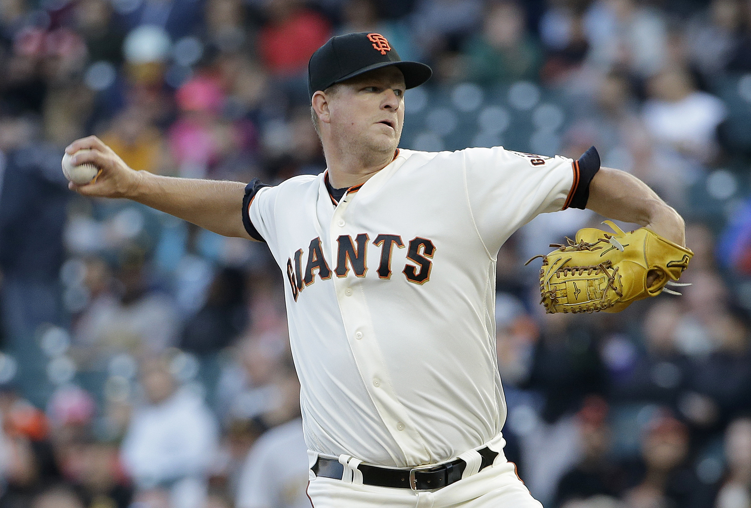 McCutchen's three-run homer powers Pirates past Giants 10-3