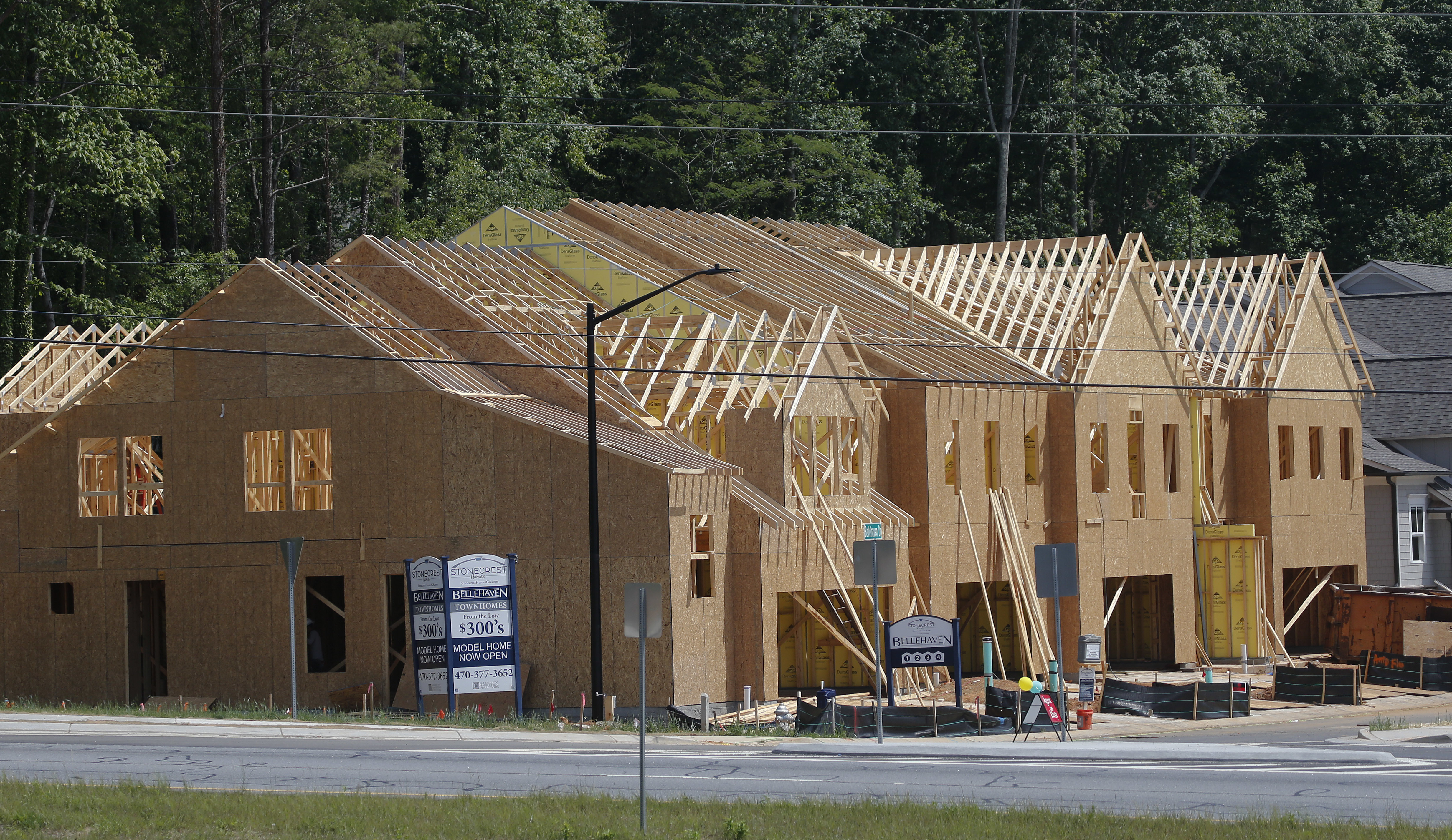 US home prices reach record high for 6th straight month