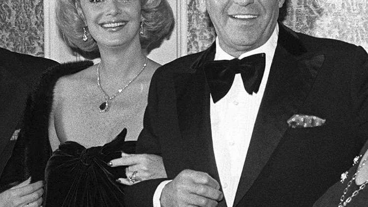 Barbara Sinatra, Frank's 4th wife and philanthropist, dies