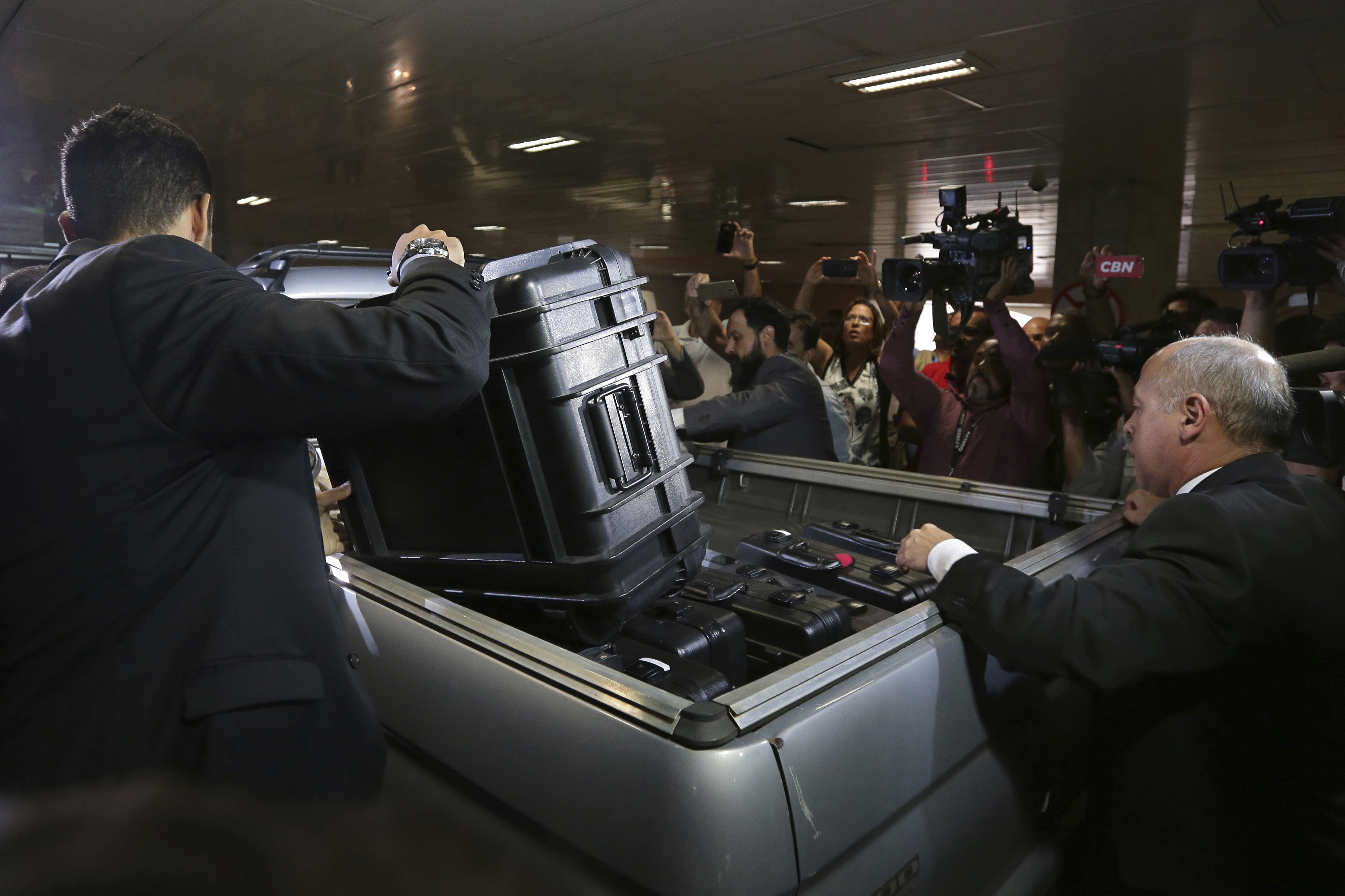 Brazil prosecutors triple budget for corruption probe