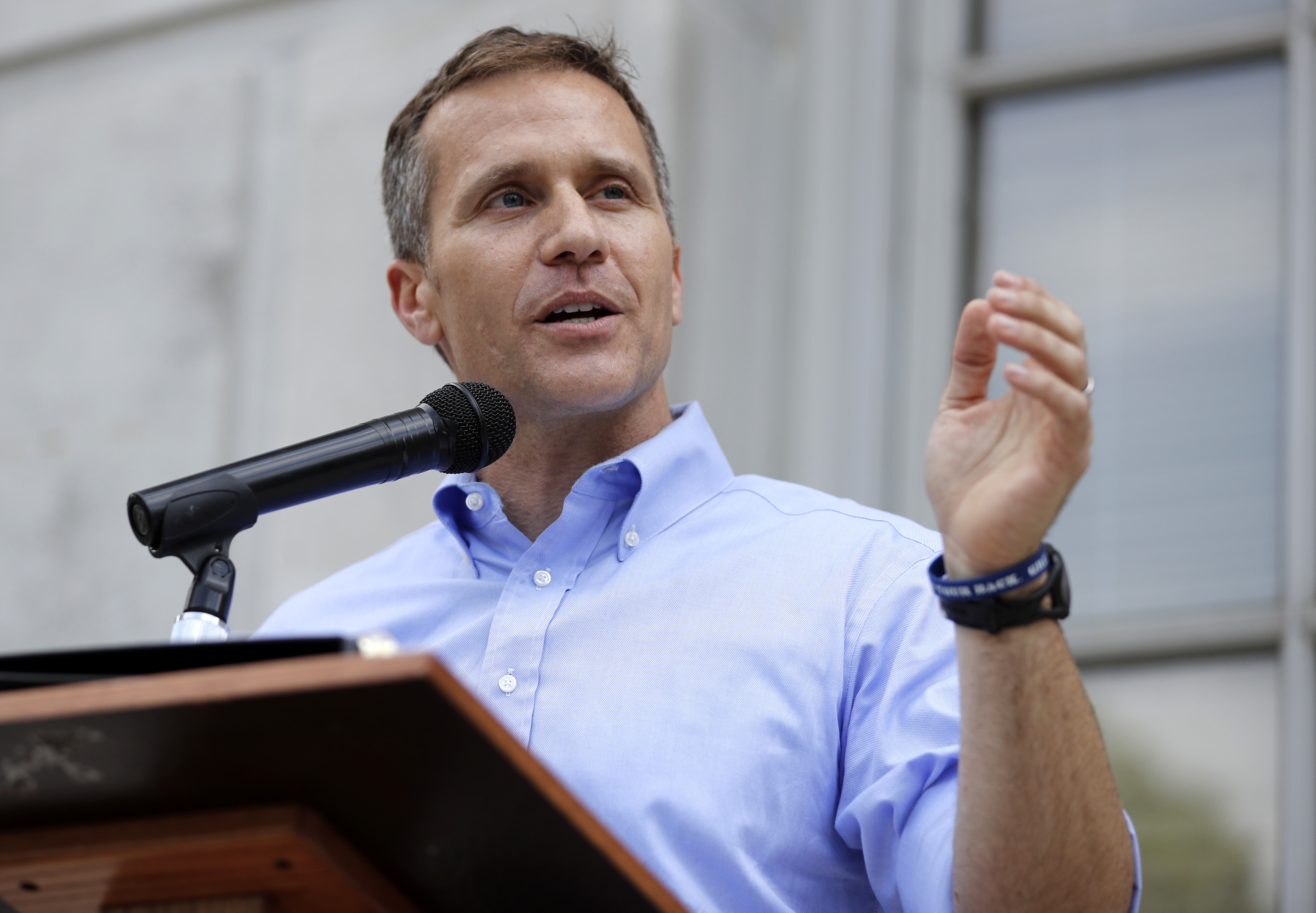 Missouri sends governor law tightening abortion regulations