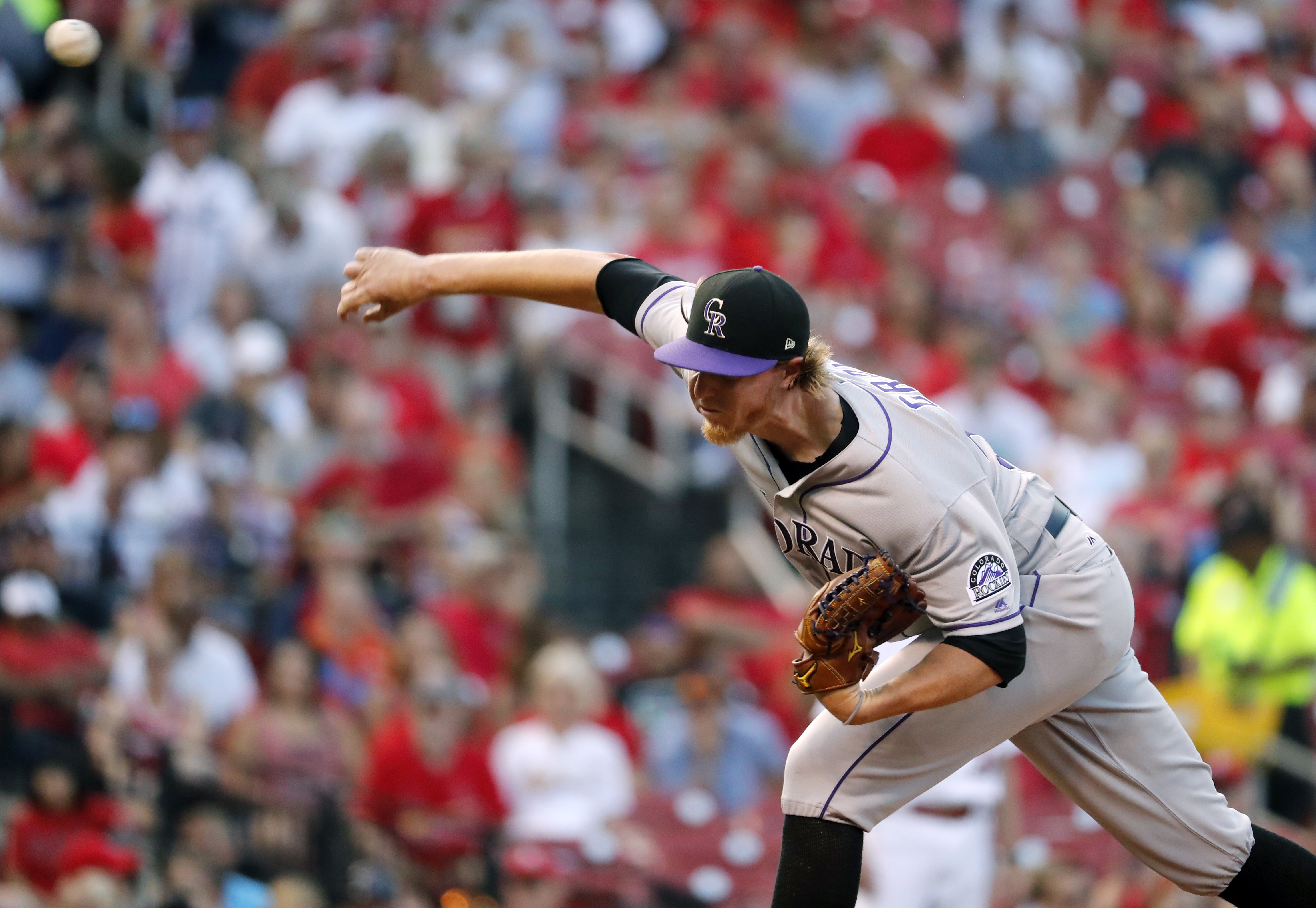 Cardinals, Rockies experiment with shortened inning breaks