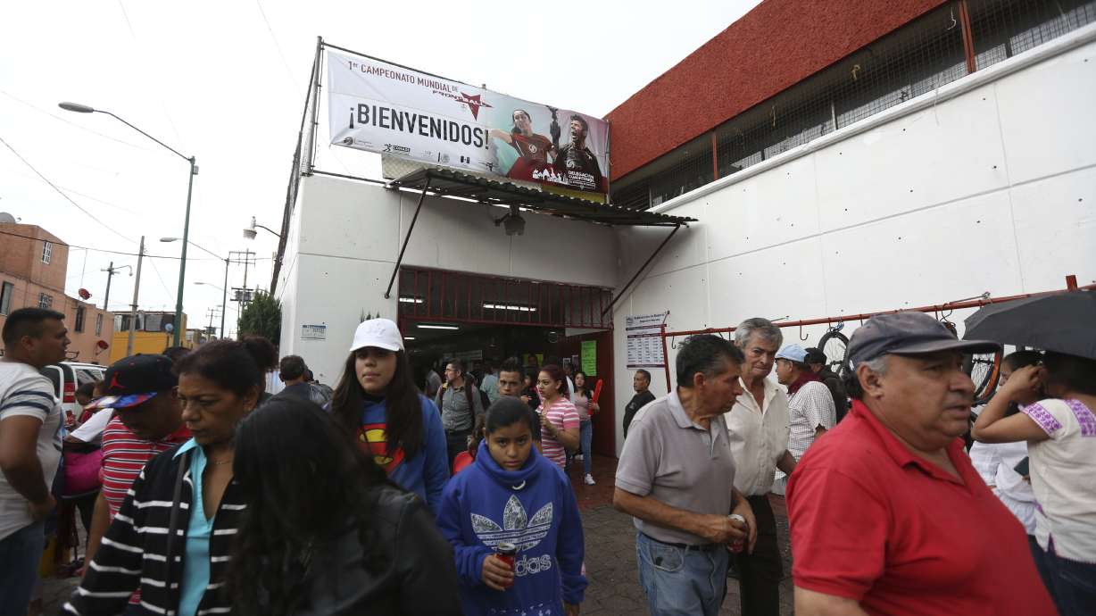 AP Photos: Mexico City's 'Barrio Bravo' embraces frontball