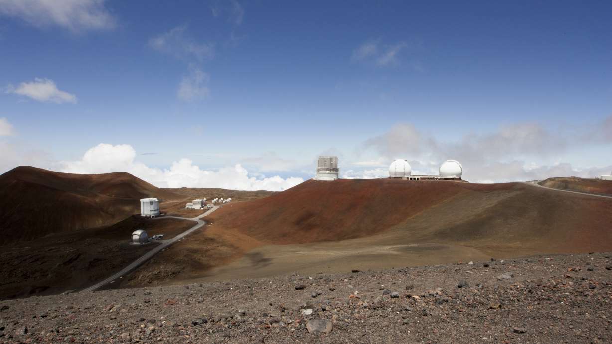 Judge recommends contested giant Hawaii telescope for permit