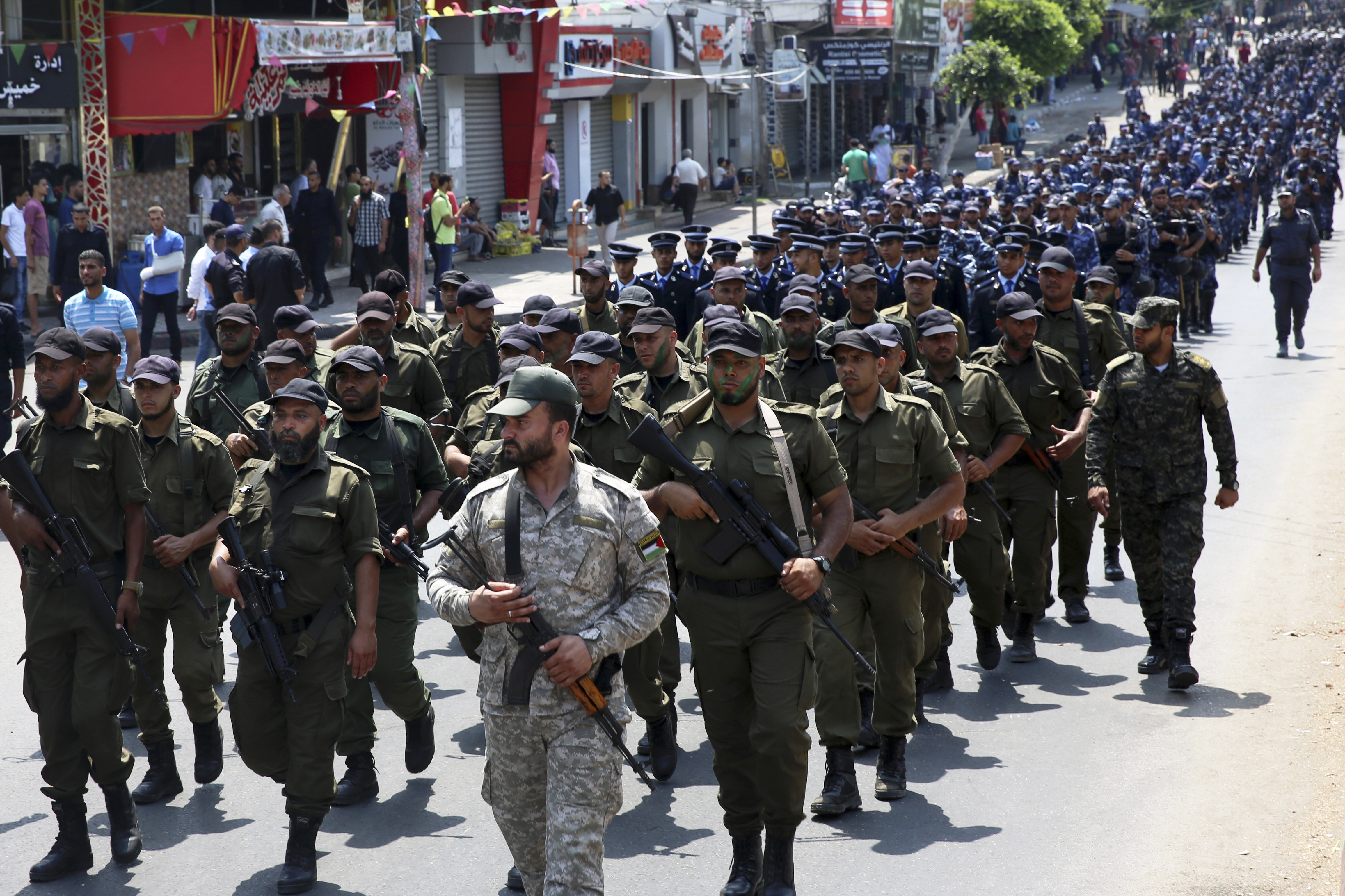 The Latest: More clashes after nightfall at Jerusalem site